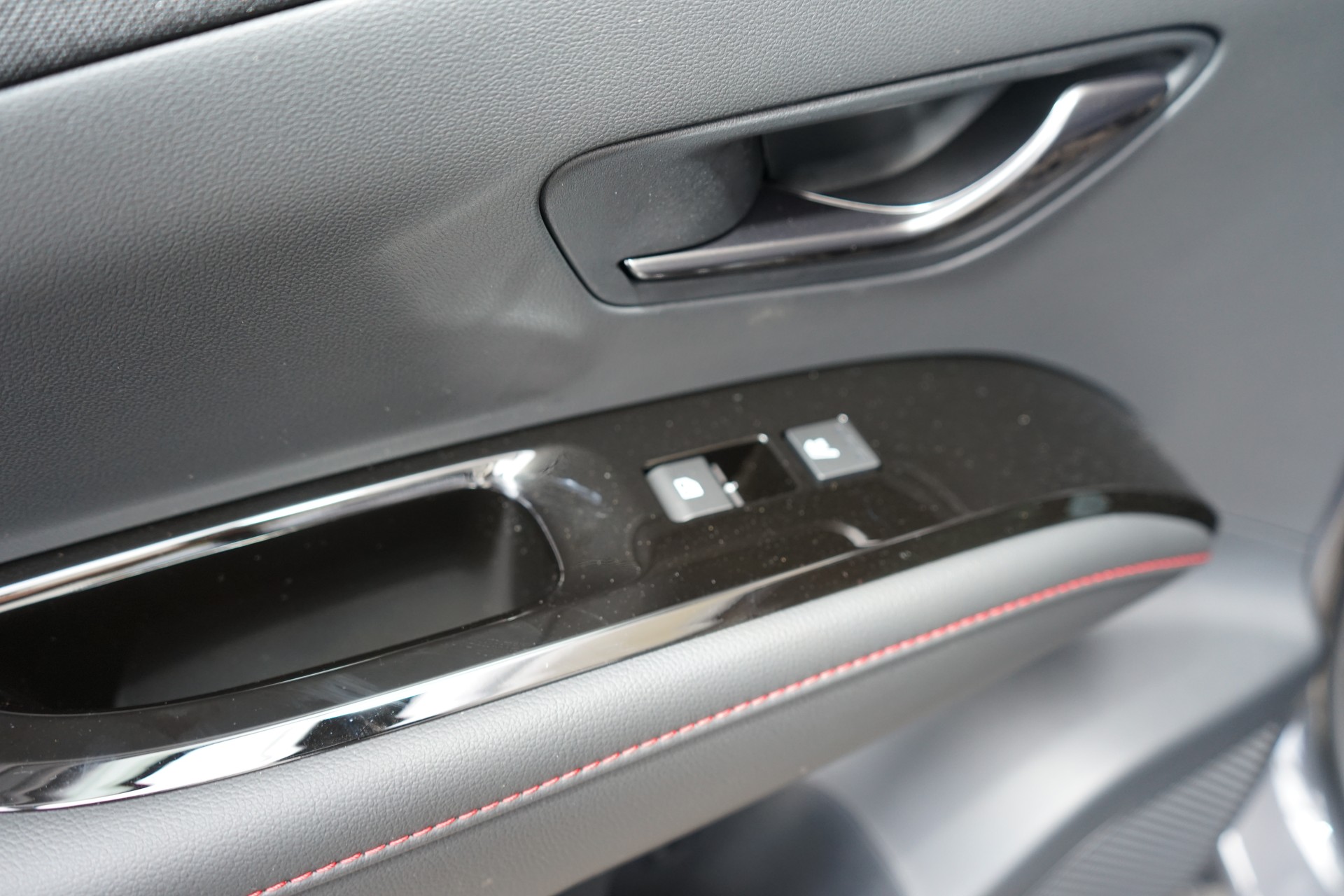 HYUNDAI Tucson 1.6 TGDI HEV N-Line 4WD-image-16