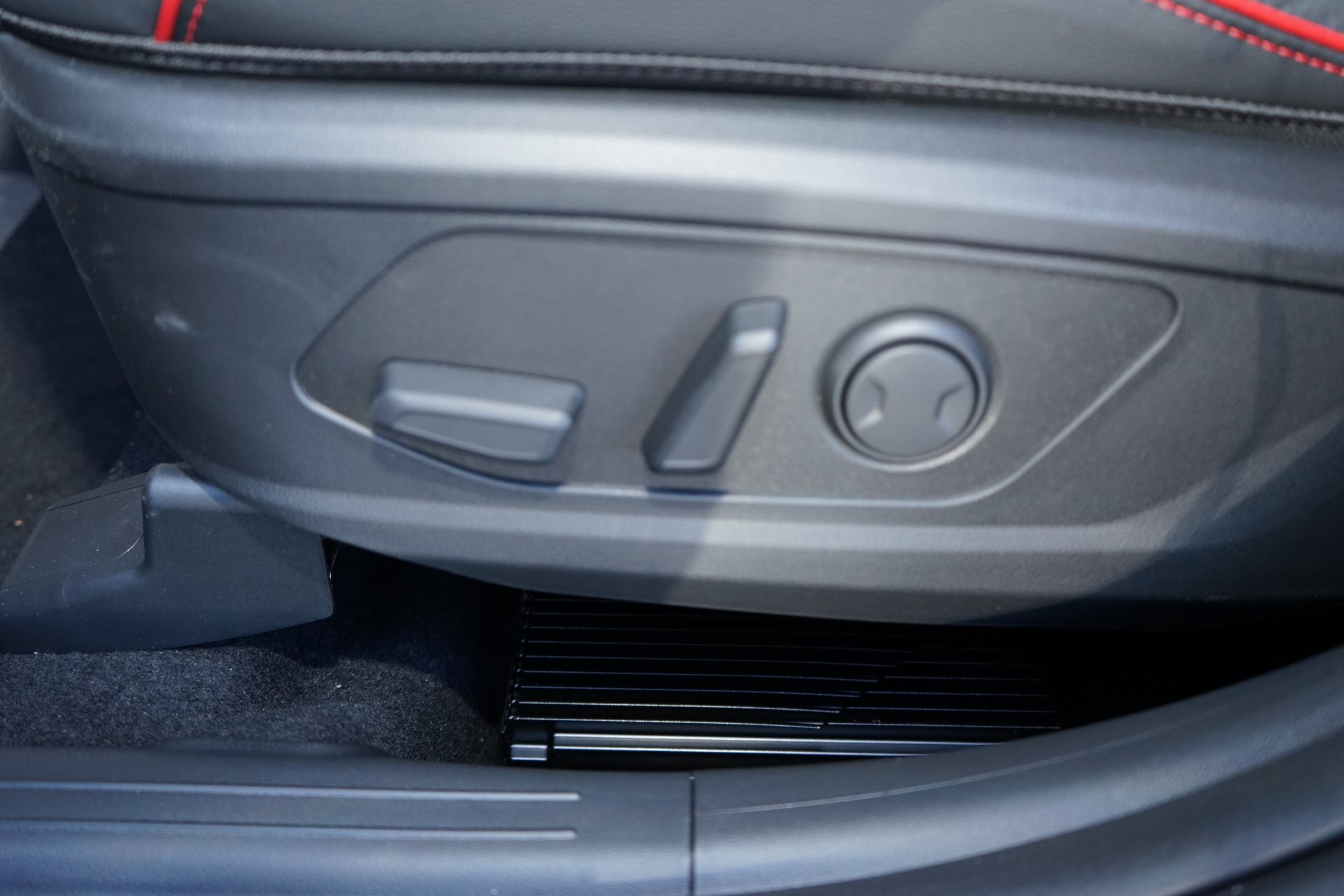 HYUNDAI Tucson 1.6 TGDI HEV N-Line 4WD-image-23