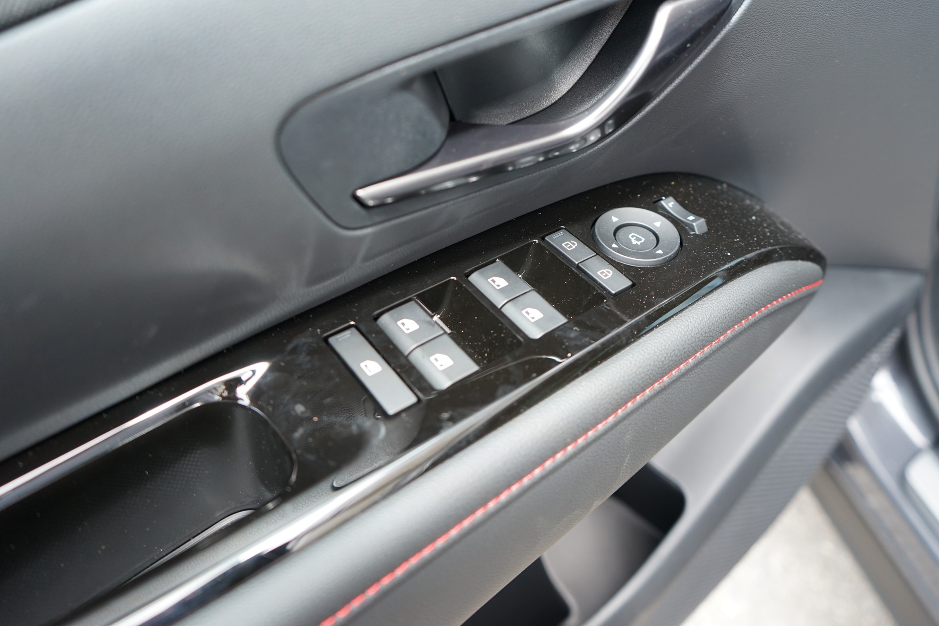 HYUNDAI Tucson 1.6 TGDI HEV N-Line 4WD-image-9