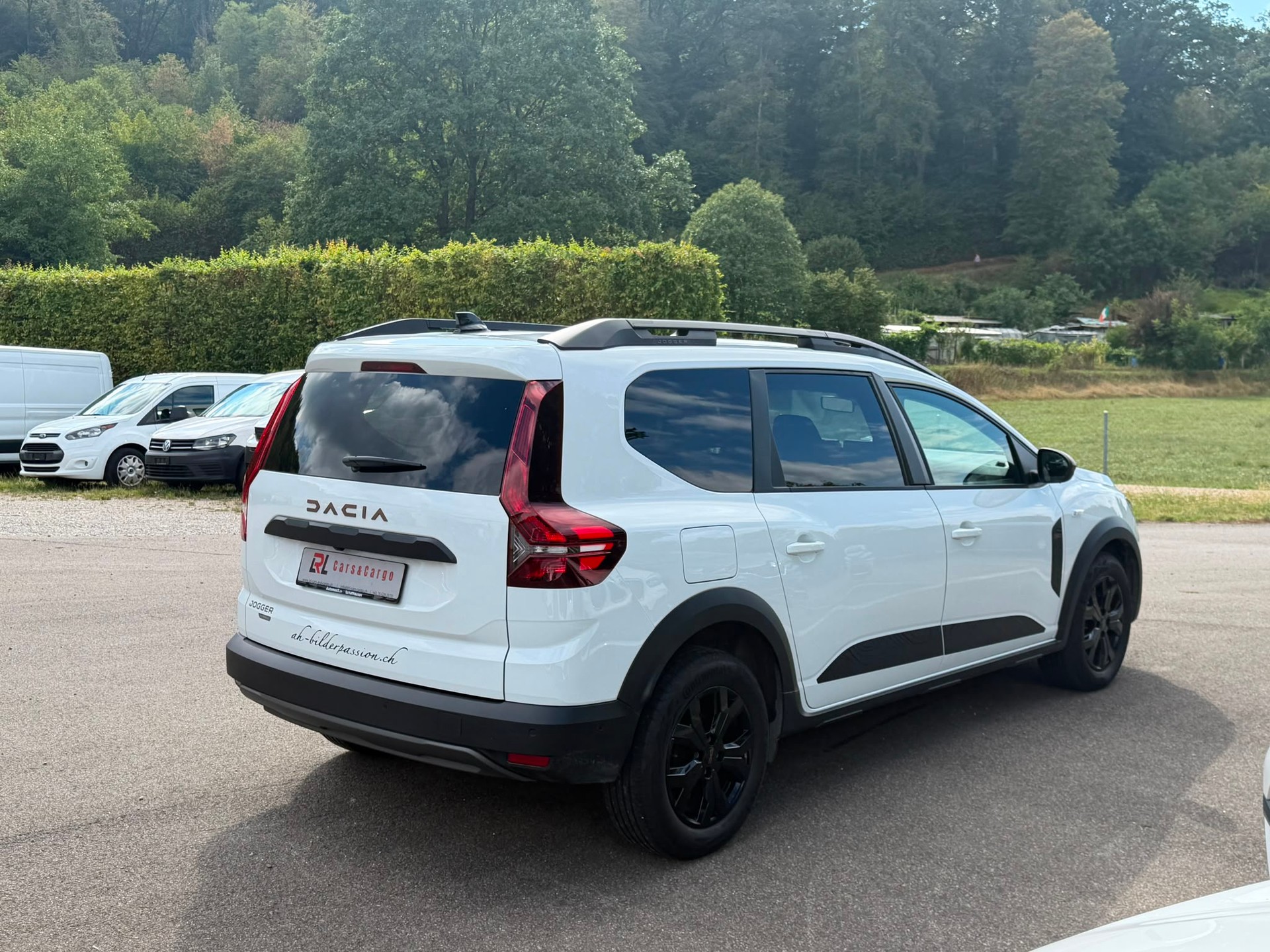 DACIA Jogger HEV 140 Extreme-image-6