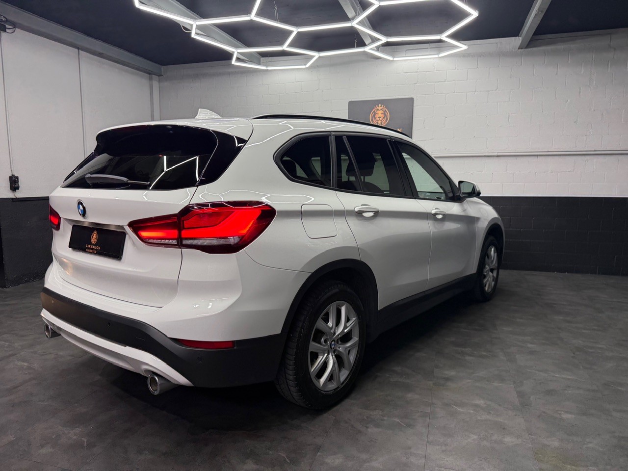BMW X1 xDrive 18d | Rückfahrkamera | PDC | Leder-image-7