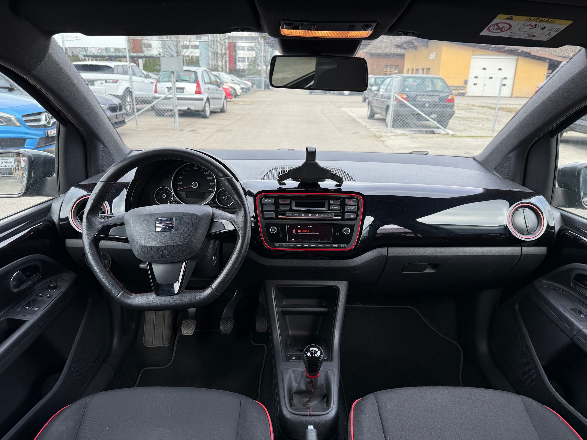 SEAT Mii 1.0 FR Line Eco / Frisch ab MFK & Service / 1 Jahr Garantie / 8-fach bereift / Bluetooth / Klimaautomatik / PDC-image-8