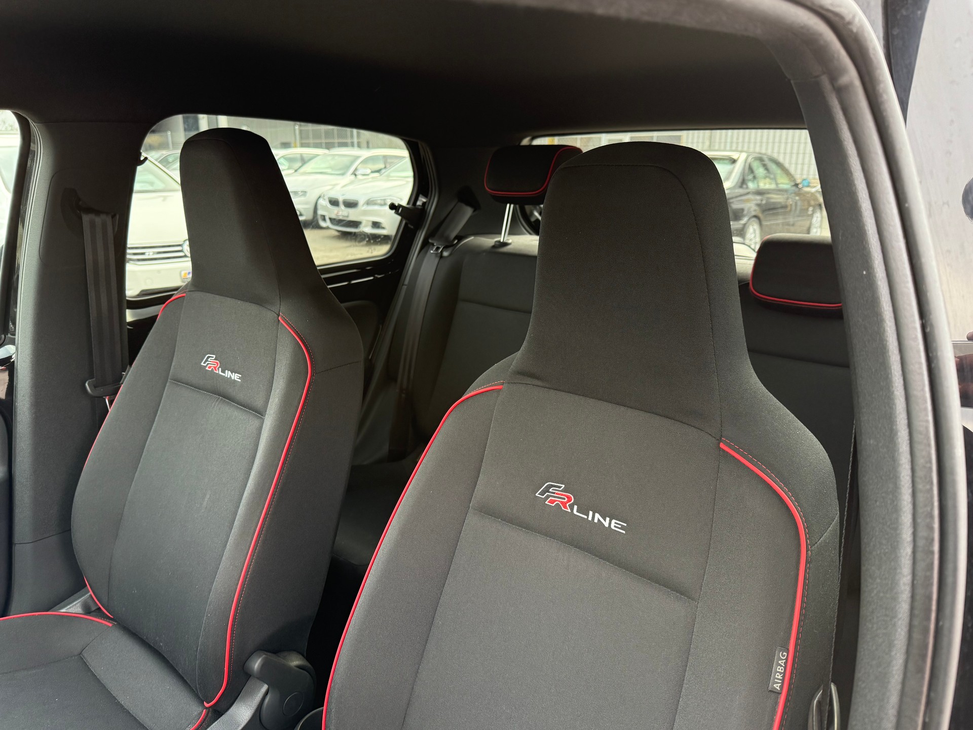 SEAT Mii 1.0 FR Line Eco / Frisch ab MFK & Service / 1 Jahr Garantie / 8-fach bereift / Bluetooth / Klimaautomatik / PDC-image-11