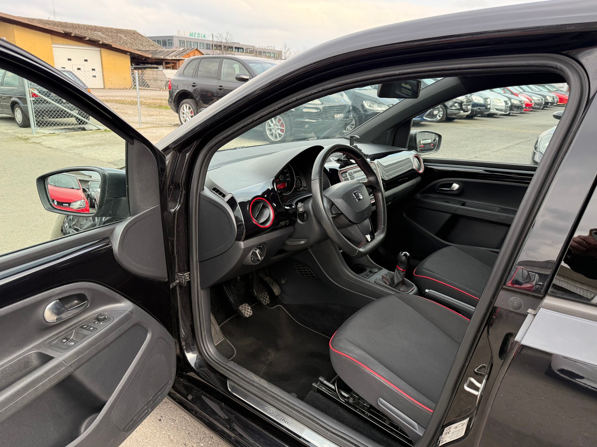 SEAT Mii 1.0 FR Line Eco / Frisch ab MFK & Service / 1 Jahr Garantie / 8-fach bereift / Bluetooth / Klimaautomatik / PDC-image-10