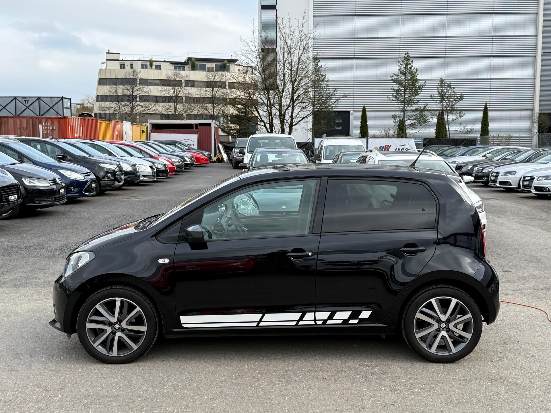SEAT Mii 1.0 FR Line Eco / Frisch ab MFK & Service / 1 Jahr Garantie / 8-fach bereift / Bluetooth / Klimaautomatik / PDC-image-6