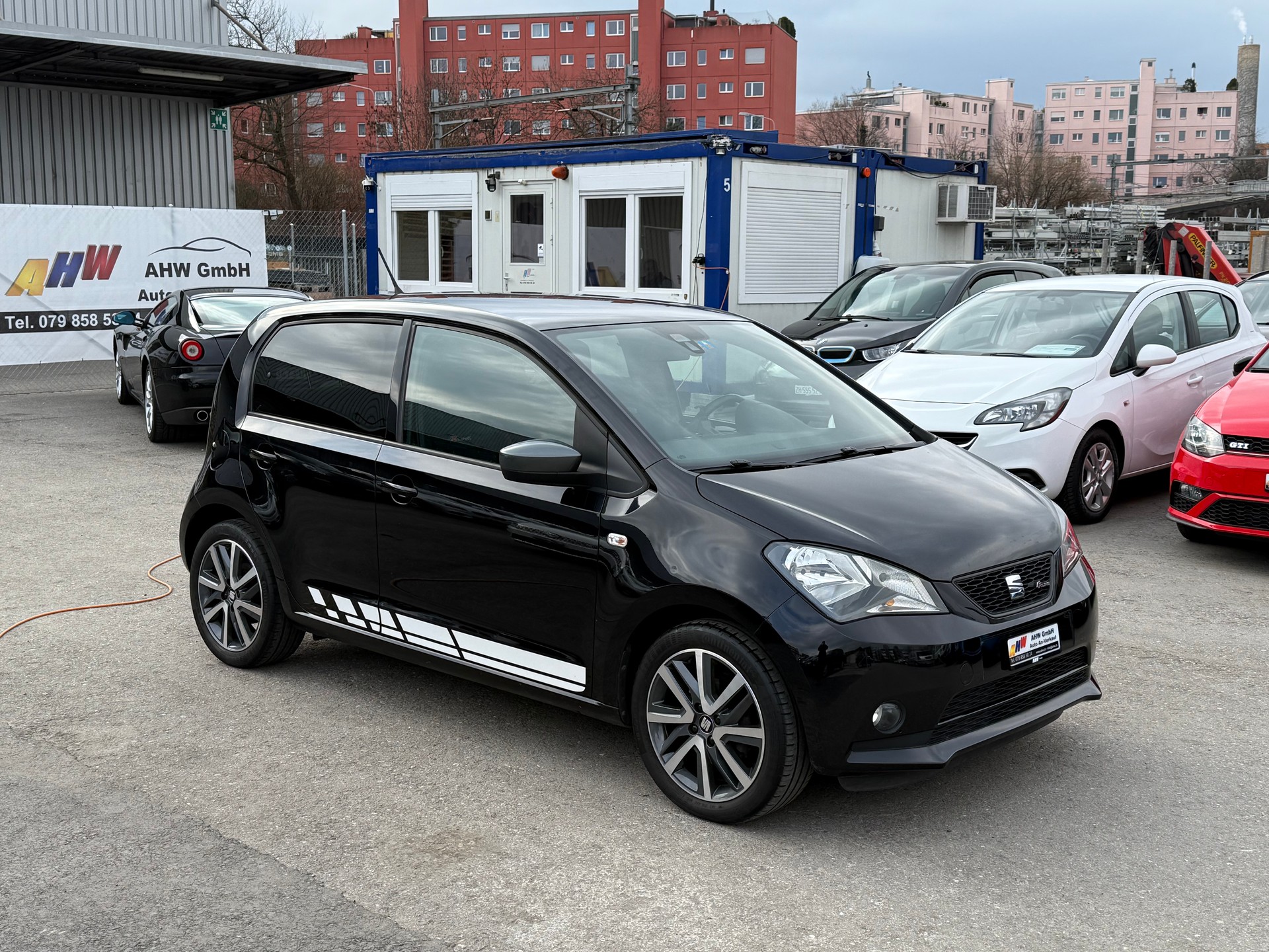 SEAT Mii 1.0 FR Line Eco / Frisch ab MFK & Service / 1 Jahr Garantie / 8-fach bereift / Bluetooth / Klimaautomatik / PDC-image-2