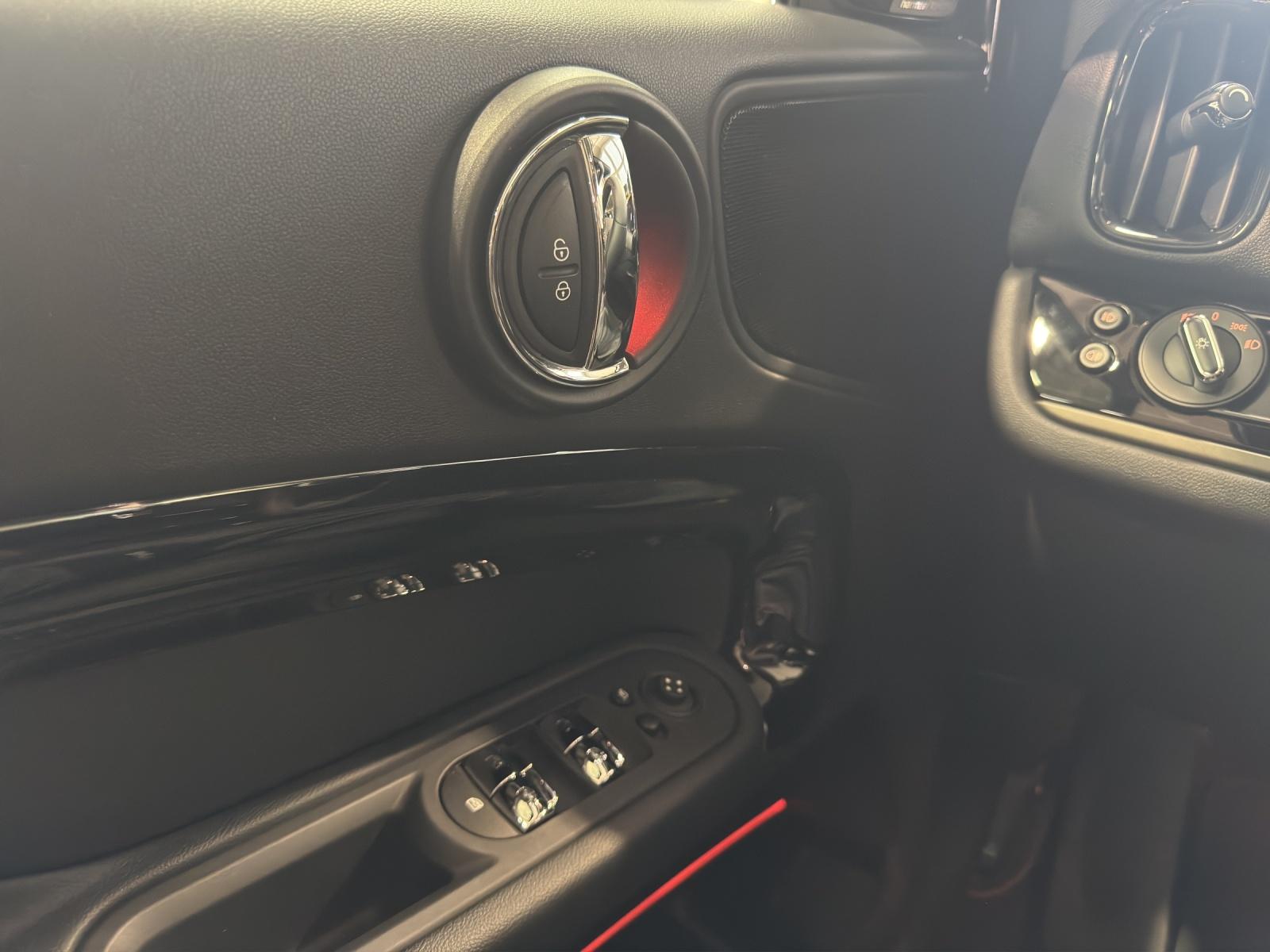 MINI Countryman F60 2.0i Cooper S SAG ALL4-image-7