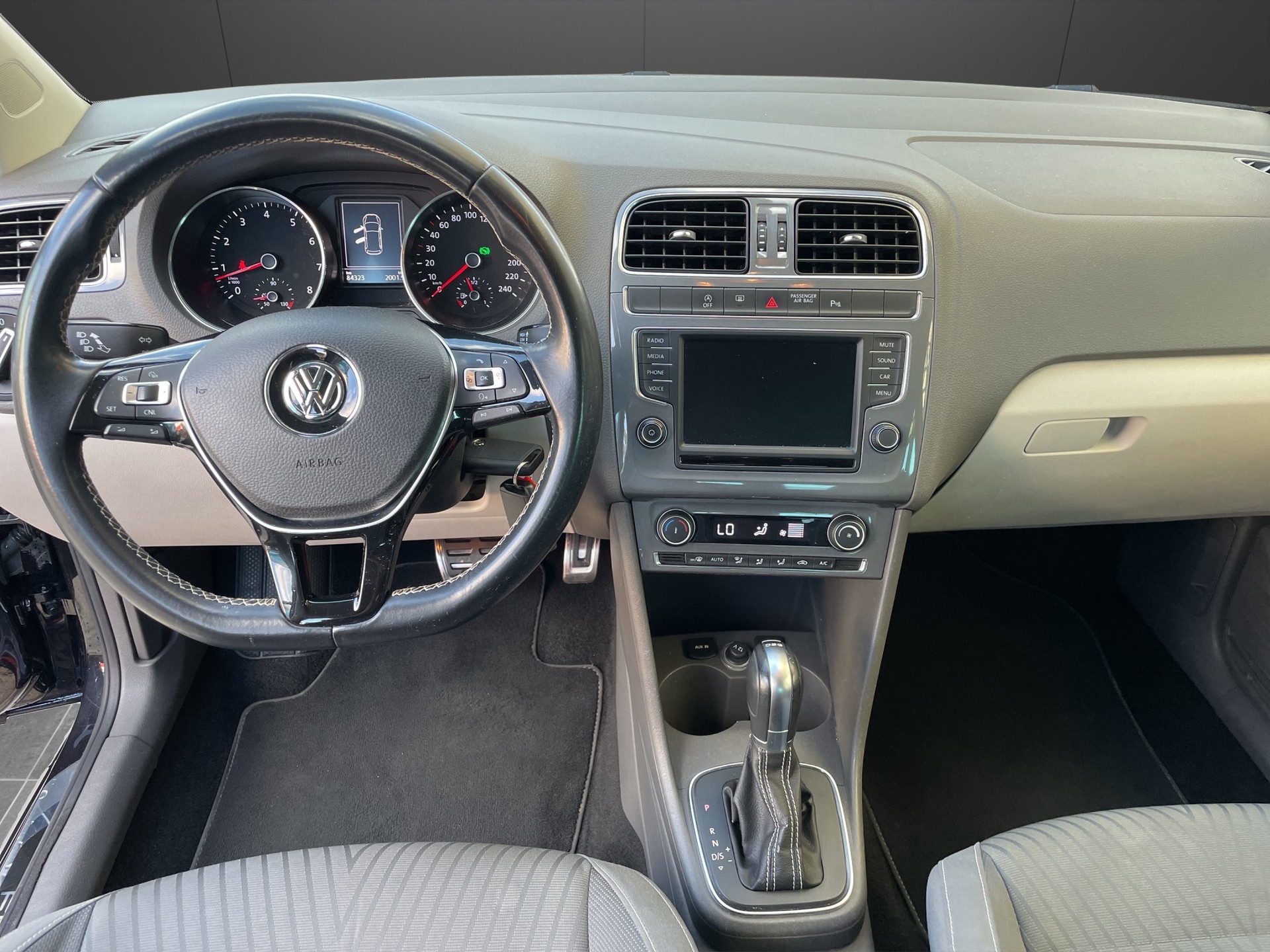 VW Polo 1.2 TSI BMT Comfortline DSG-image-9