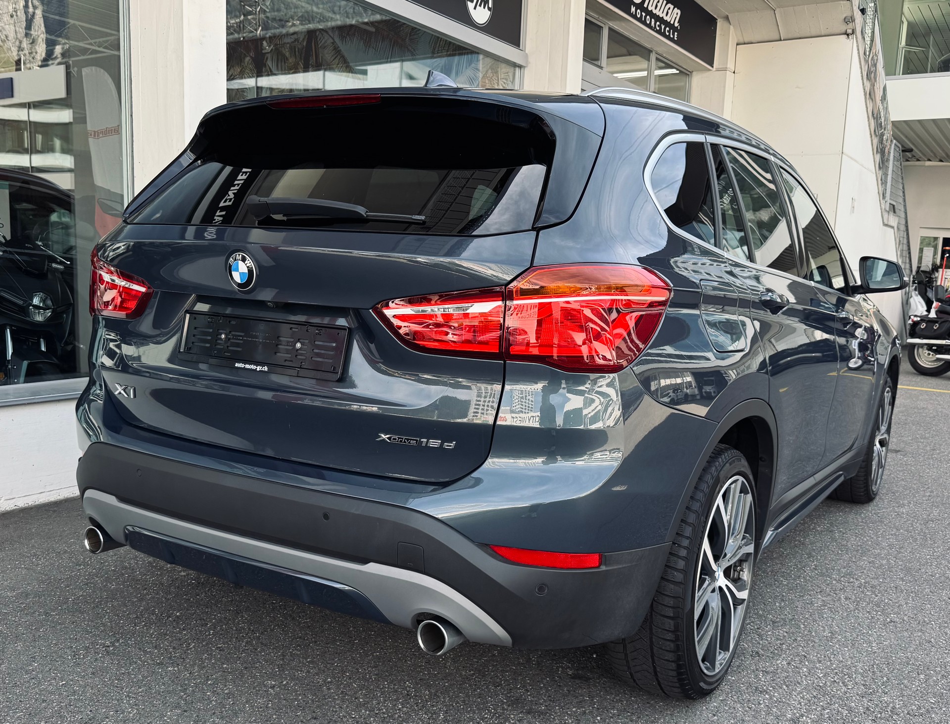 BMW X1 xDrive 18d Sport Line Steptronic-image-4