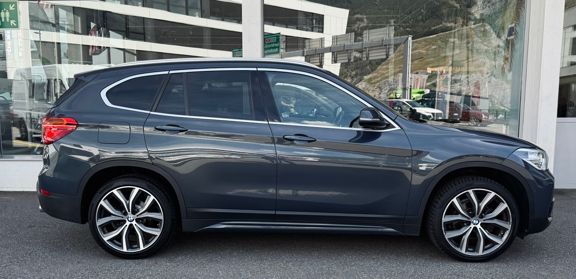 BMW X1 xDrive 18d Sport Line Steptronic-image-1