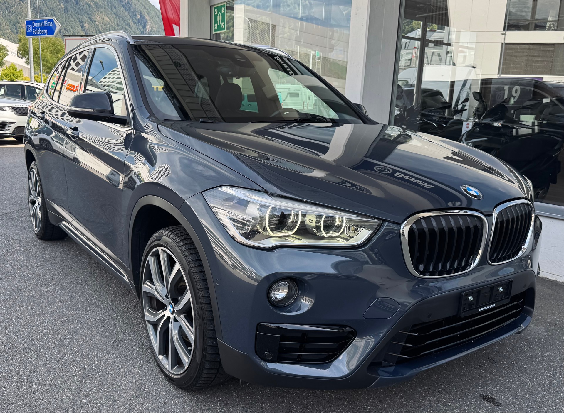 BMW X1 xDrive 18d Sport Line Steptronic-image-0