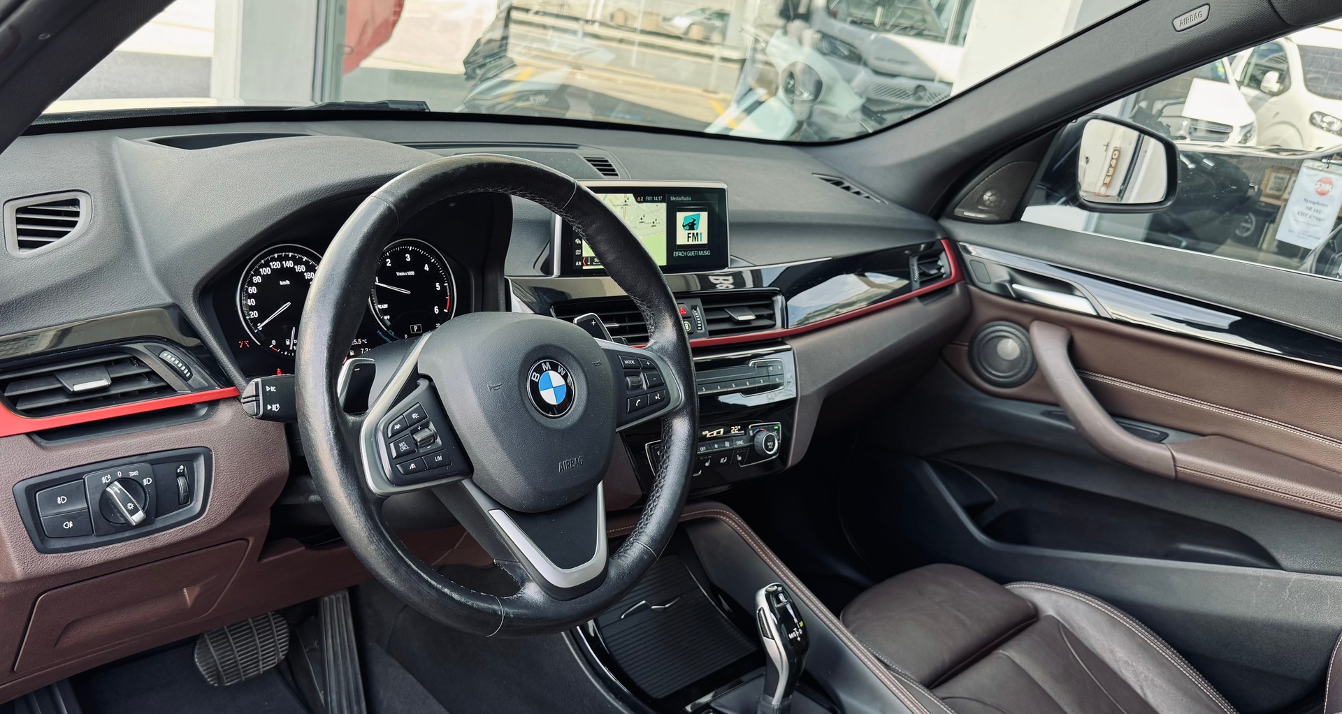 BMW X1 xDrive 18d Sport Line Steptronic-image-6