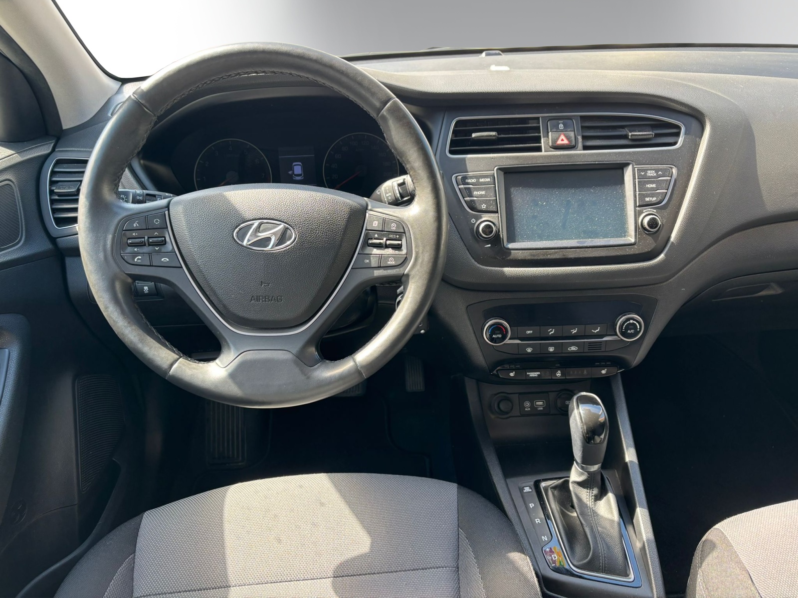 HYUNDAI i20 1.0 T-GDi Amplia-image-7