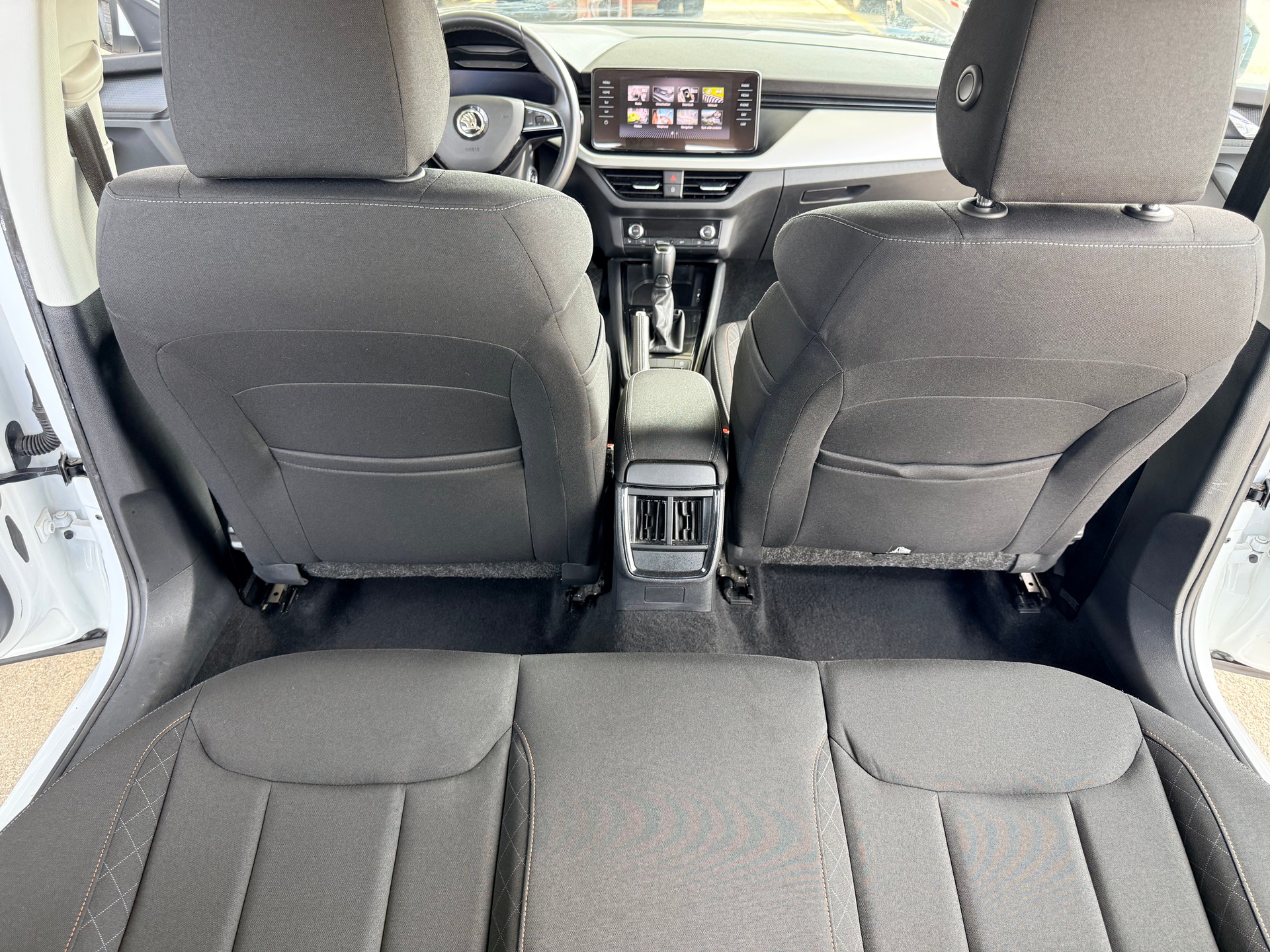 SKODA Kamiq 1.0 TSI Ambition DSG-image-9