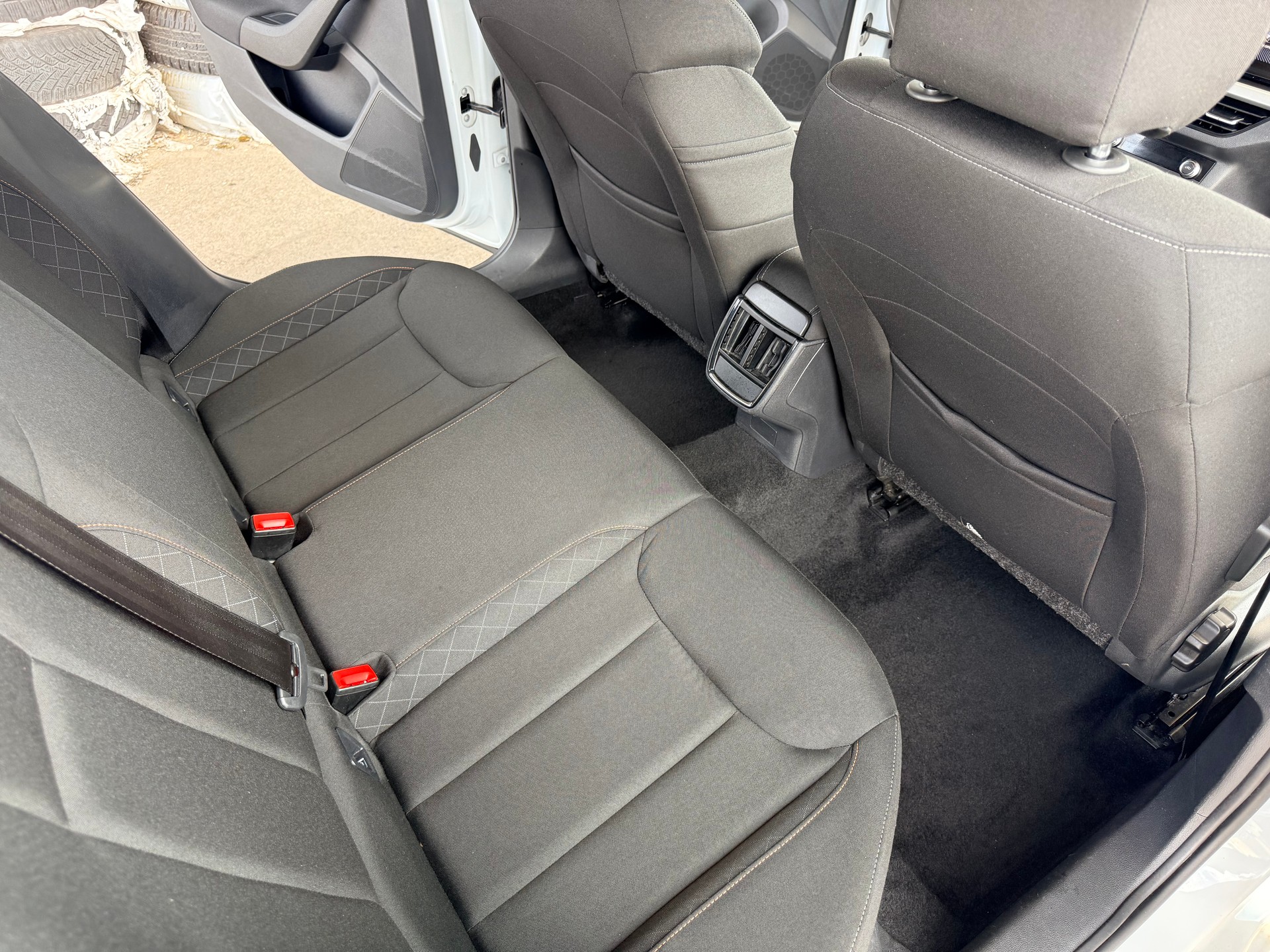 SKODA Kamiq 1.0 TSI Ambition DSG-image-11