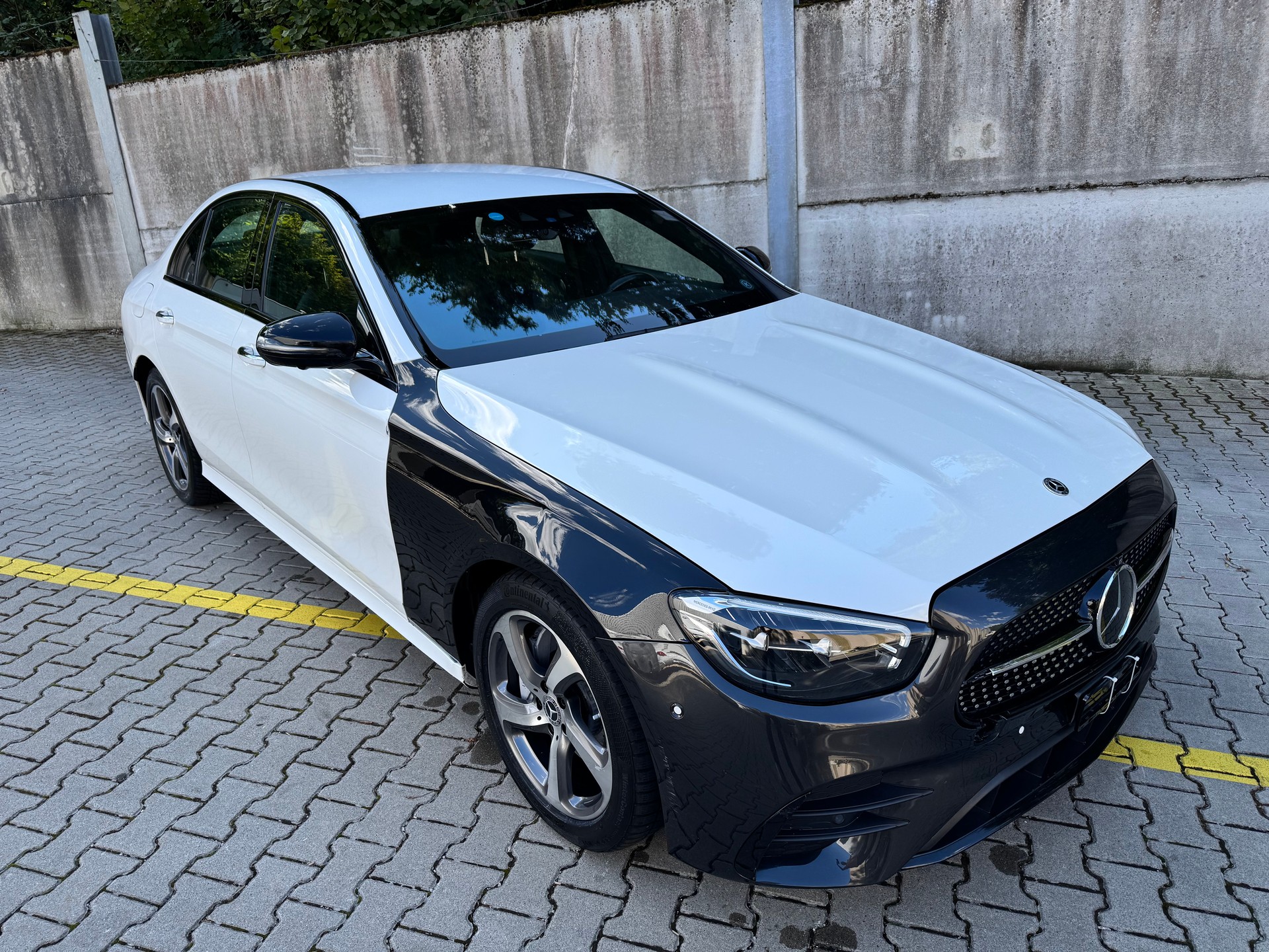 MERCEDES-BENZ E 220 d 4Matic AMG Line 9G-Tronic-image-8
