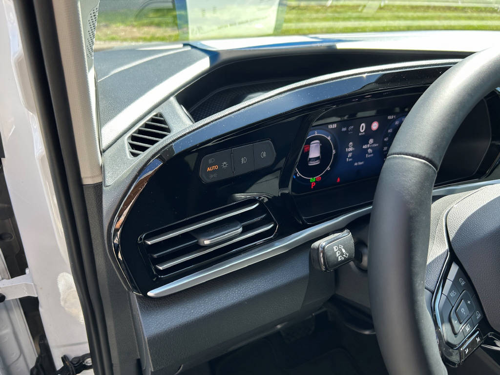 FORD TOURNEO CONNECT Grand 2.0 EcoBlue 122 Titanium-image-14