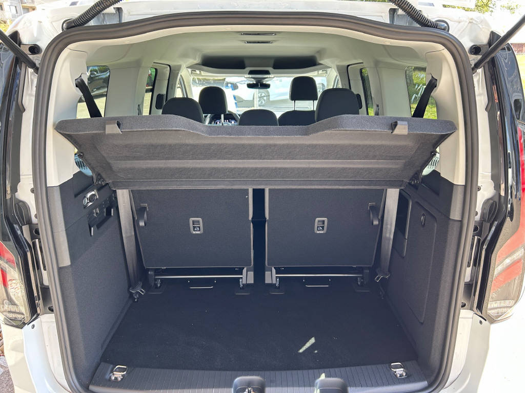FORD TOURNEO CONNECT Grand 2.0 EcoBlue 122 Titanium-image-4