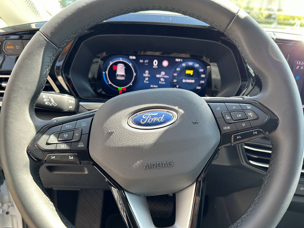 FORD TOURNEO CONNECT Grand 2.0 EcoBlue 122 Titanium-image-8
