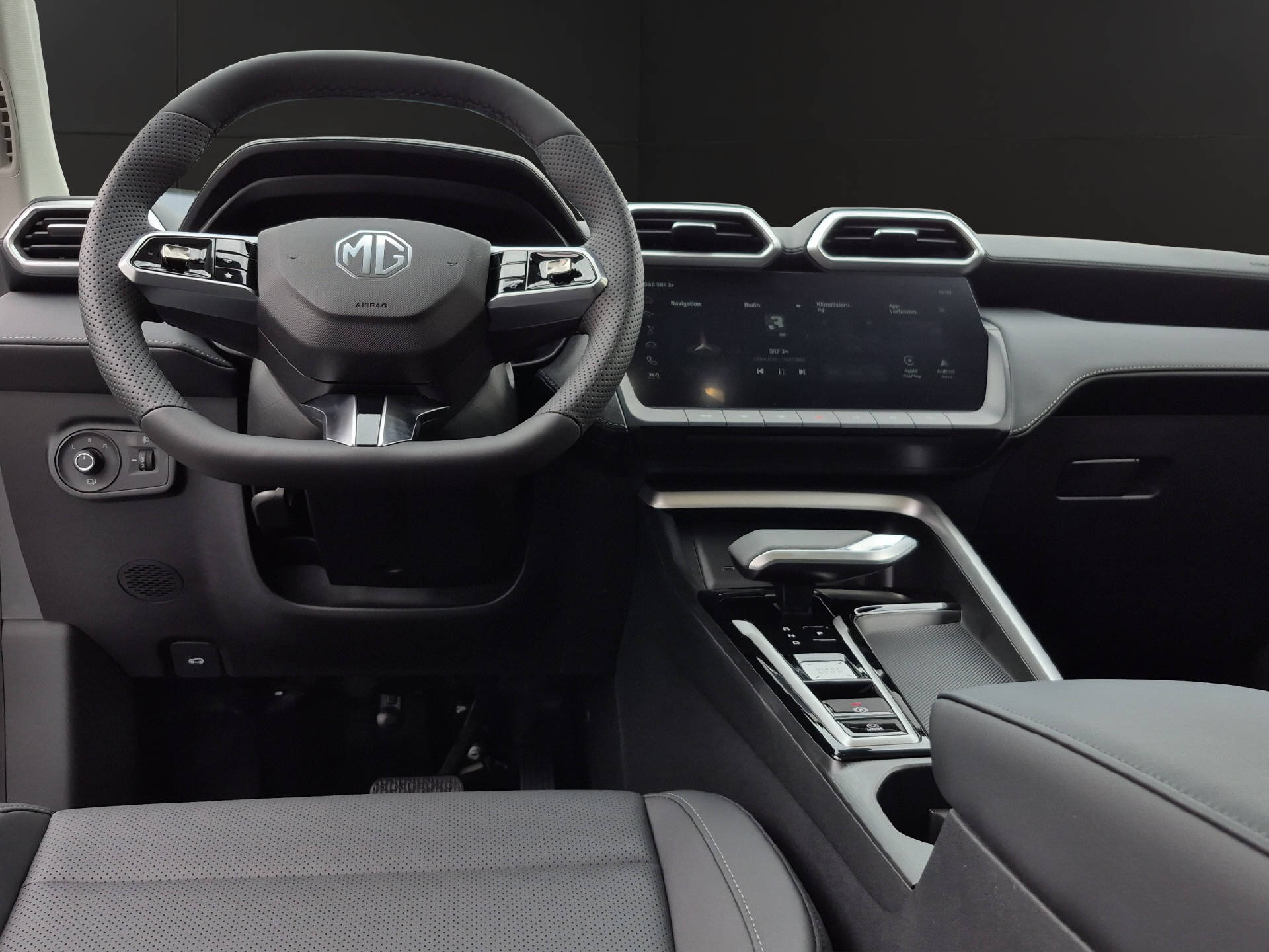 MG ZS 1.5 Hybrid+ Luxury Sunroof-image-10