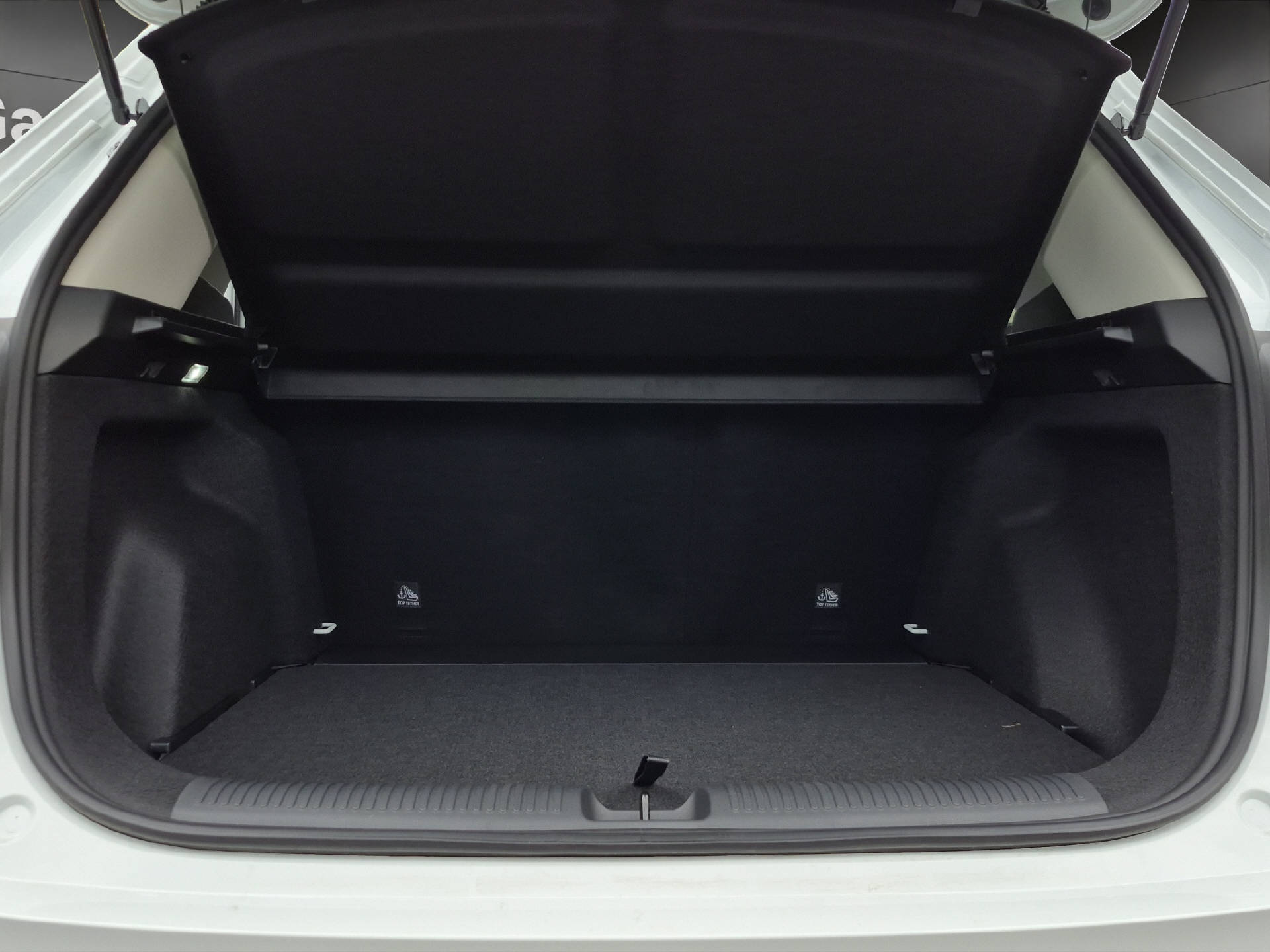 MG ZS 1.5 Hybrid+ Luxury Sunroof-image-12