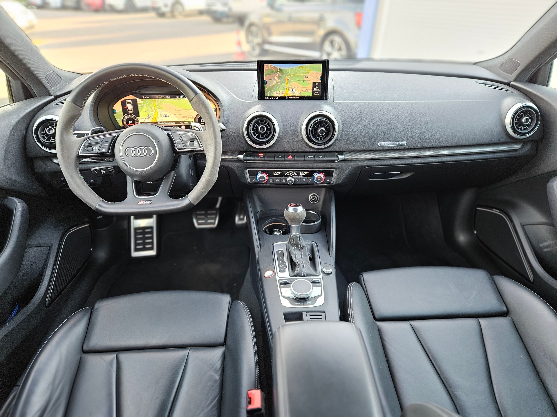 AUDI RS3 Sportback 2.5 TSI quattro S-tronic-image-11