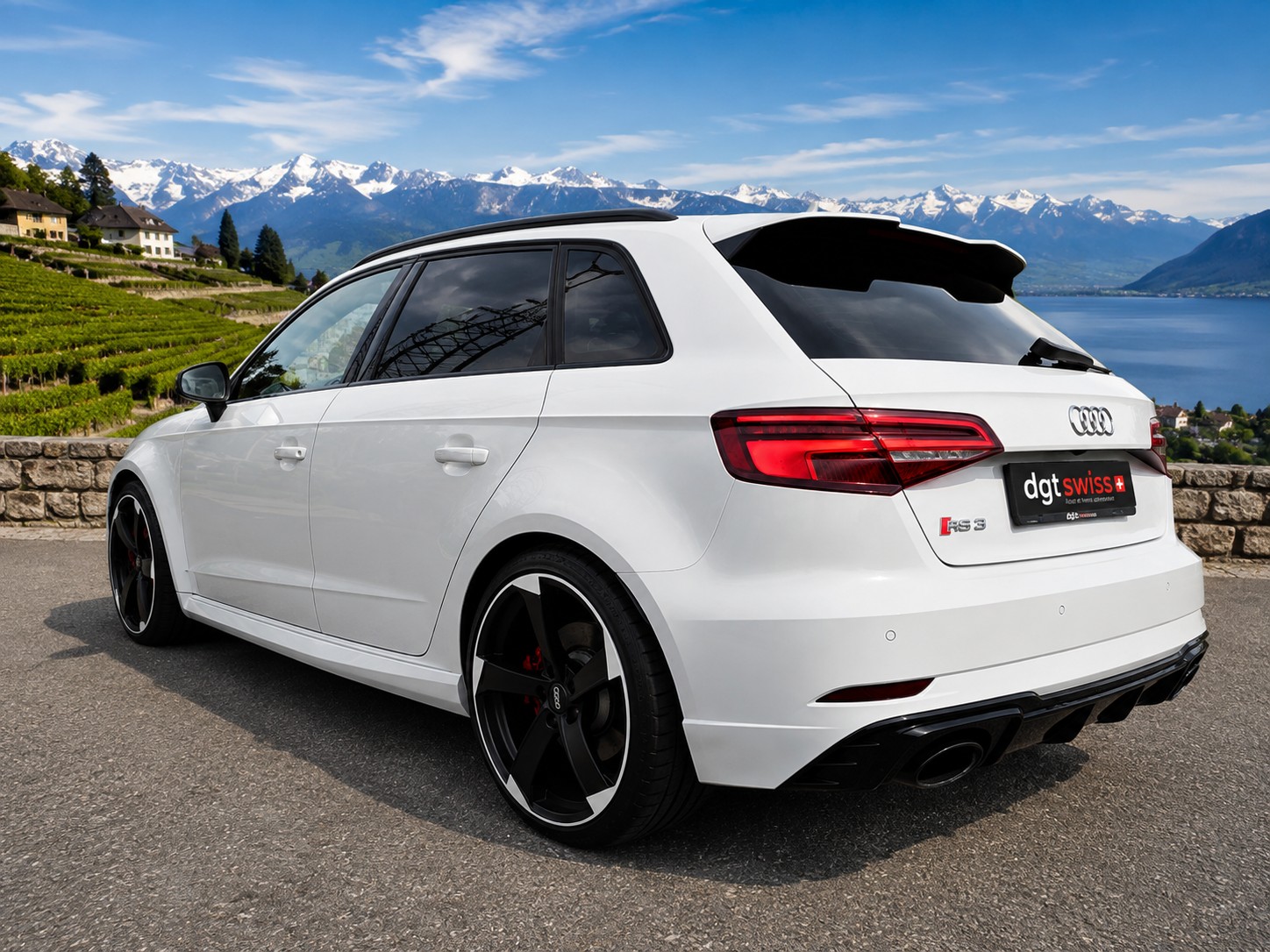 AUDI RS3 Sportback 2.5 TSI quattro S-tronic-image-8