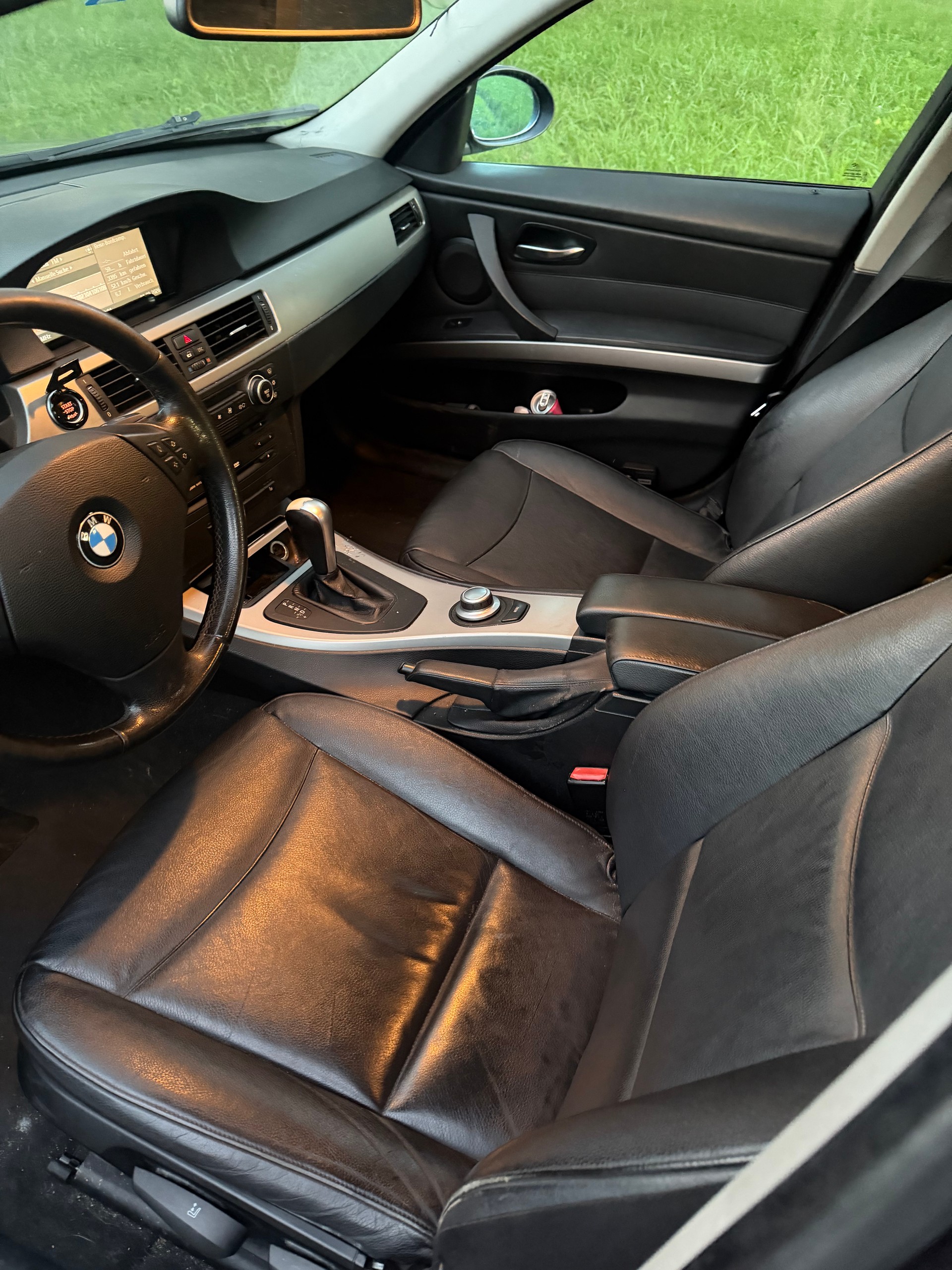 BMW 320d-image-7
