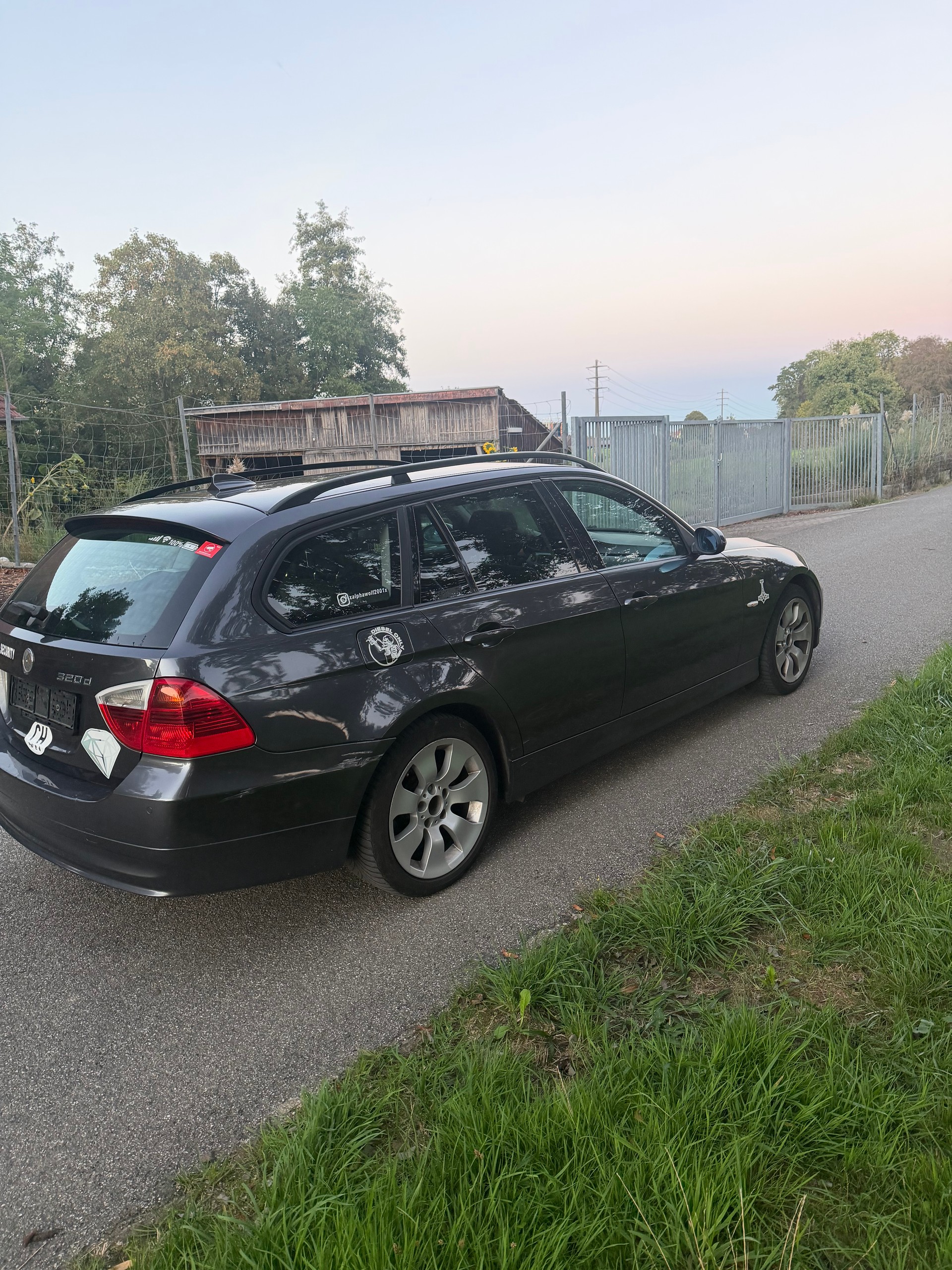 BMW 320d-image-3