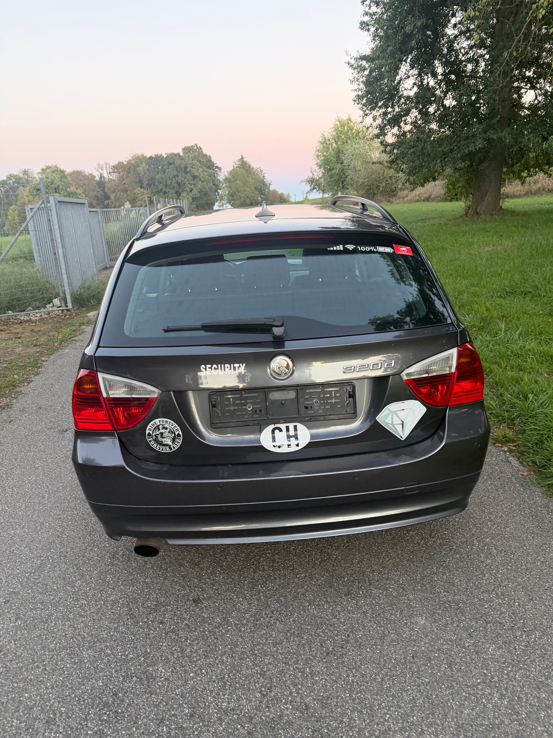 BMW 320d-image-4