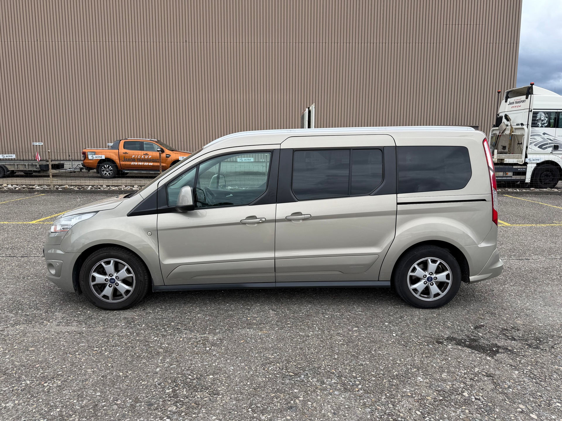 FORD Grand Tourneo Connect 1.6 SCTi Titanium Automatic-image-4