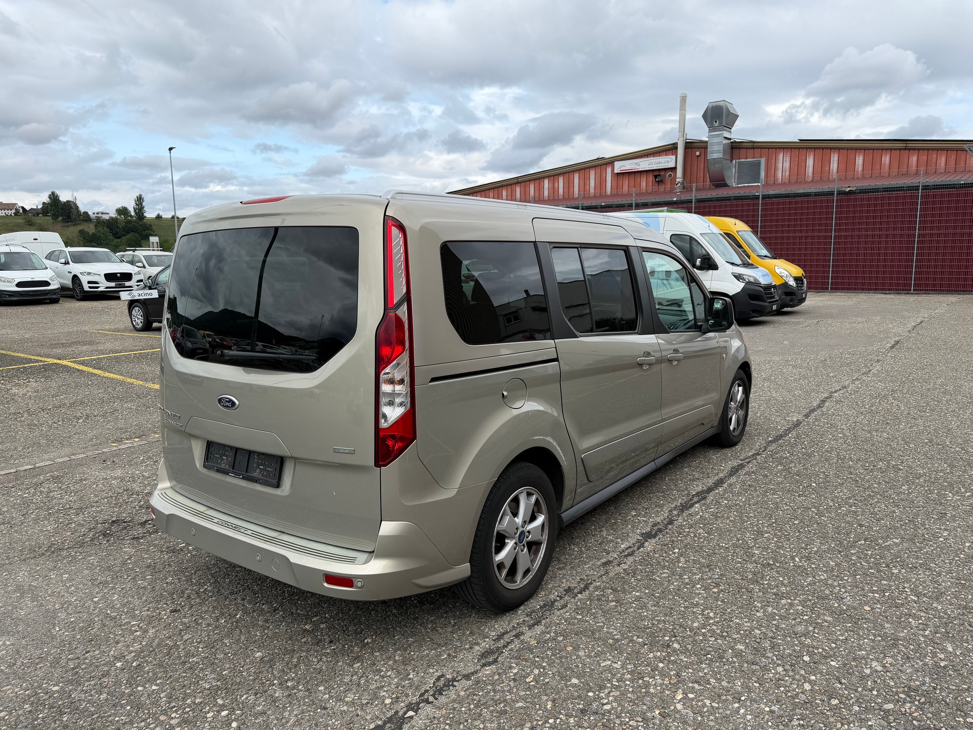 FORD Grand Tourneo Connect 1.6 SCTi Titanium Automatic-image-6
