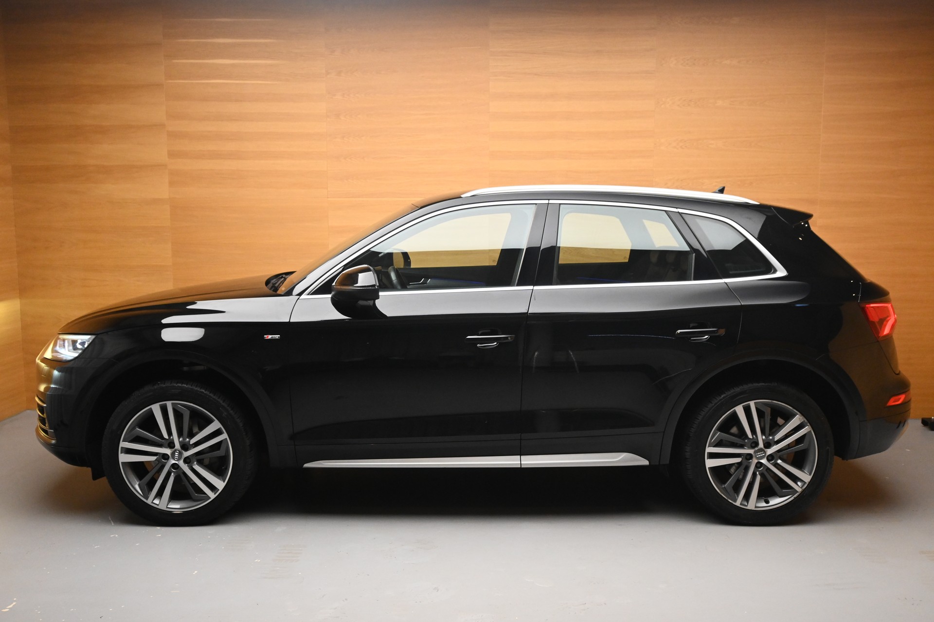 AUDI Q5 40 TDI sport quattro S-tronic *S-Line*-image-3