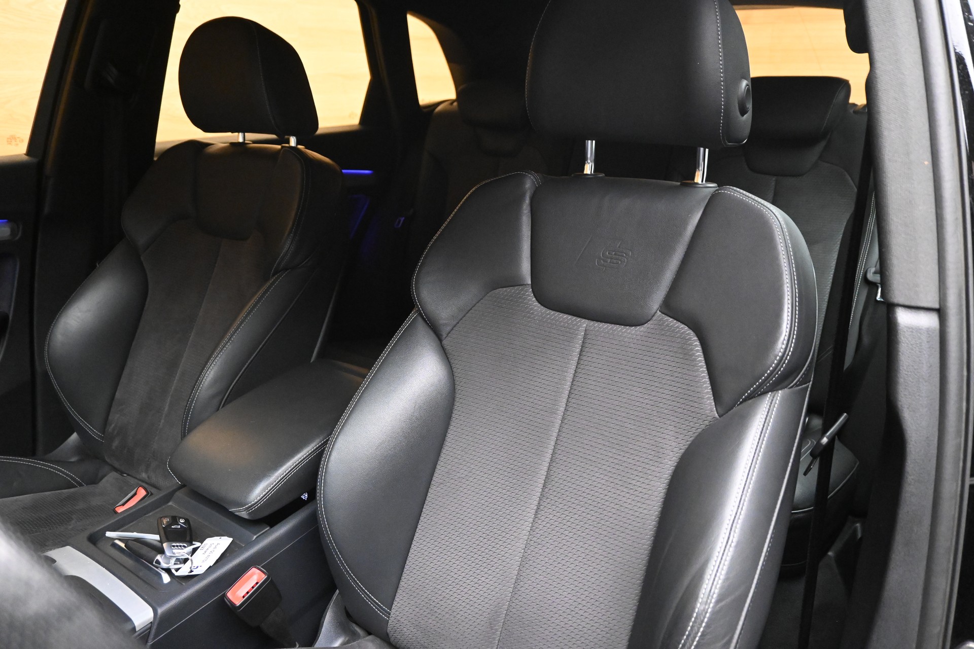 AUDI Q5 40 TDI sport quattro S-tronic *S-Line*-image-5