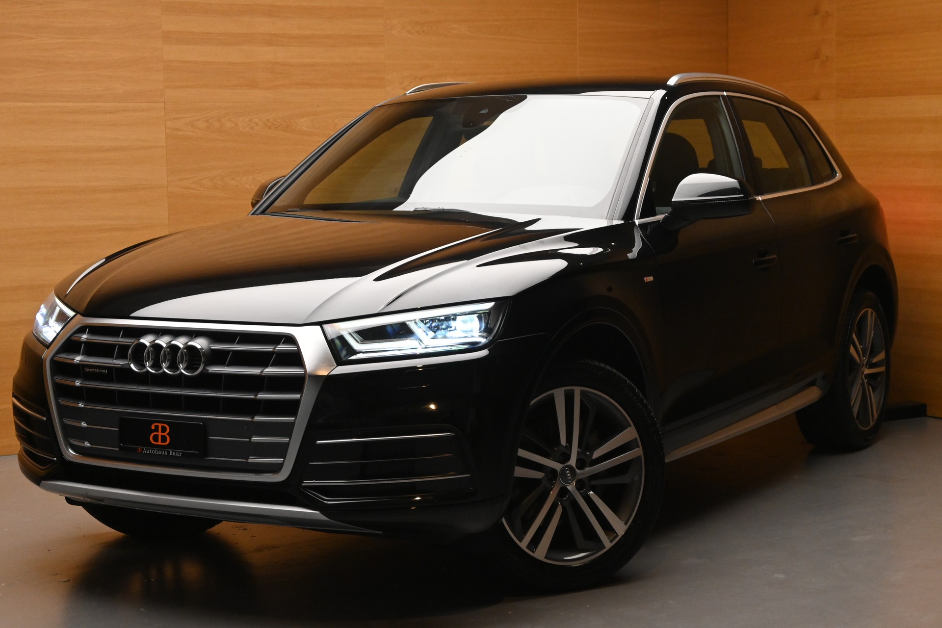 AUDI Q5 40 TDI sport quattro S-tronic *S-Line*-image-0