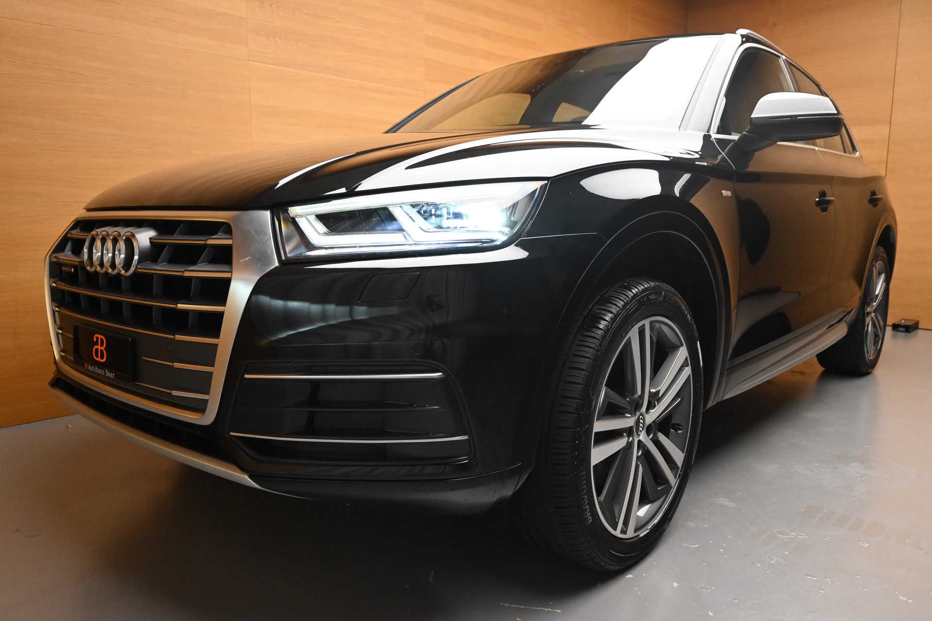 AUDI Q5 40 TDI sport quattro S-tronic *S-Line*-image-2