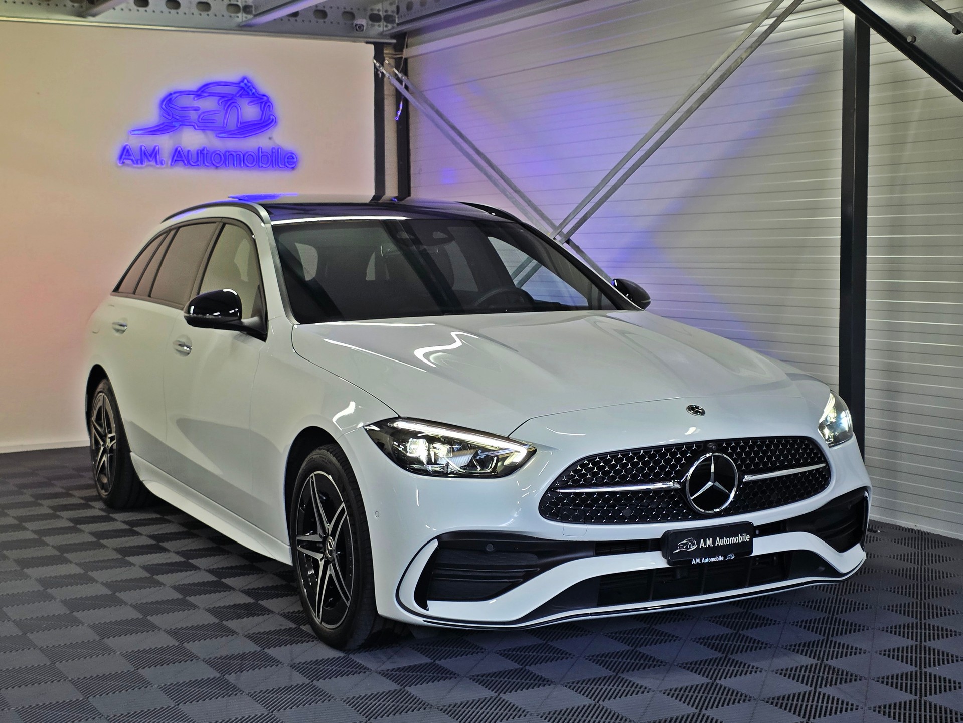 MERCEDES-BENZ C 300 e T AMG Line-image-0