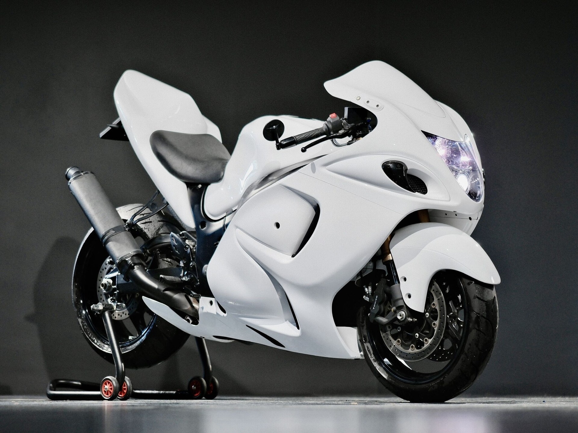 SUZUKI RZ Hayabusa K8 Streetfighter