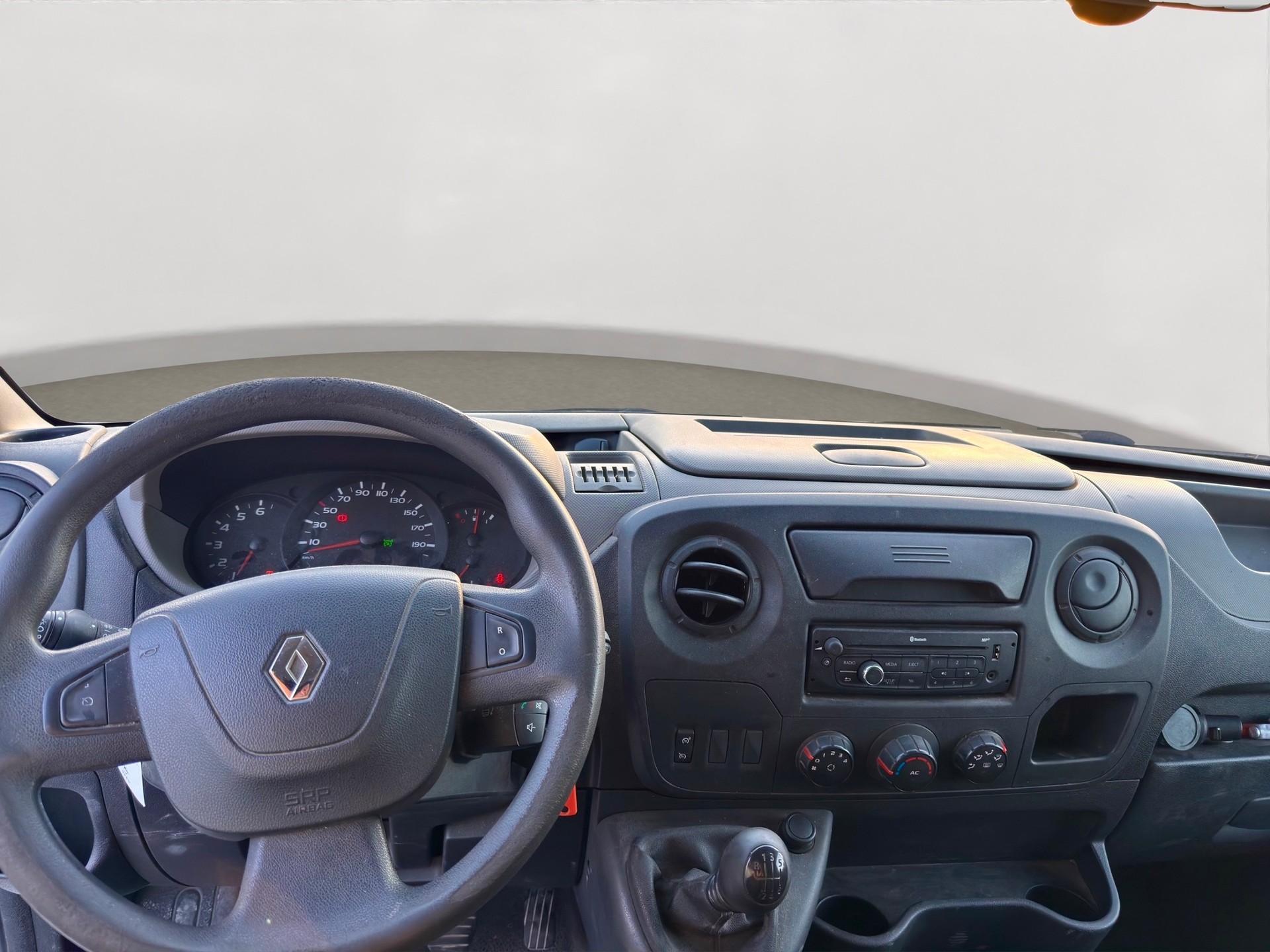RENAULT Master T35 2.3dCi L2H2-image-9