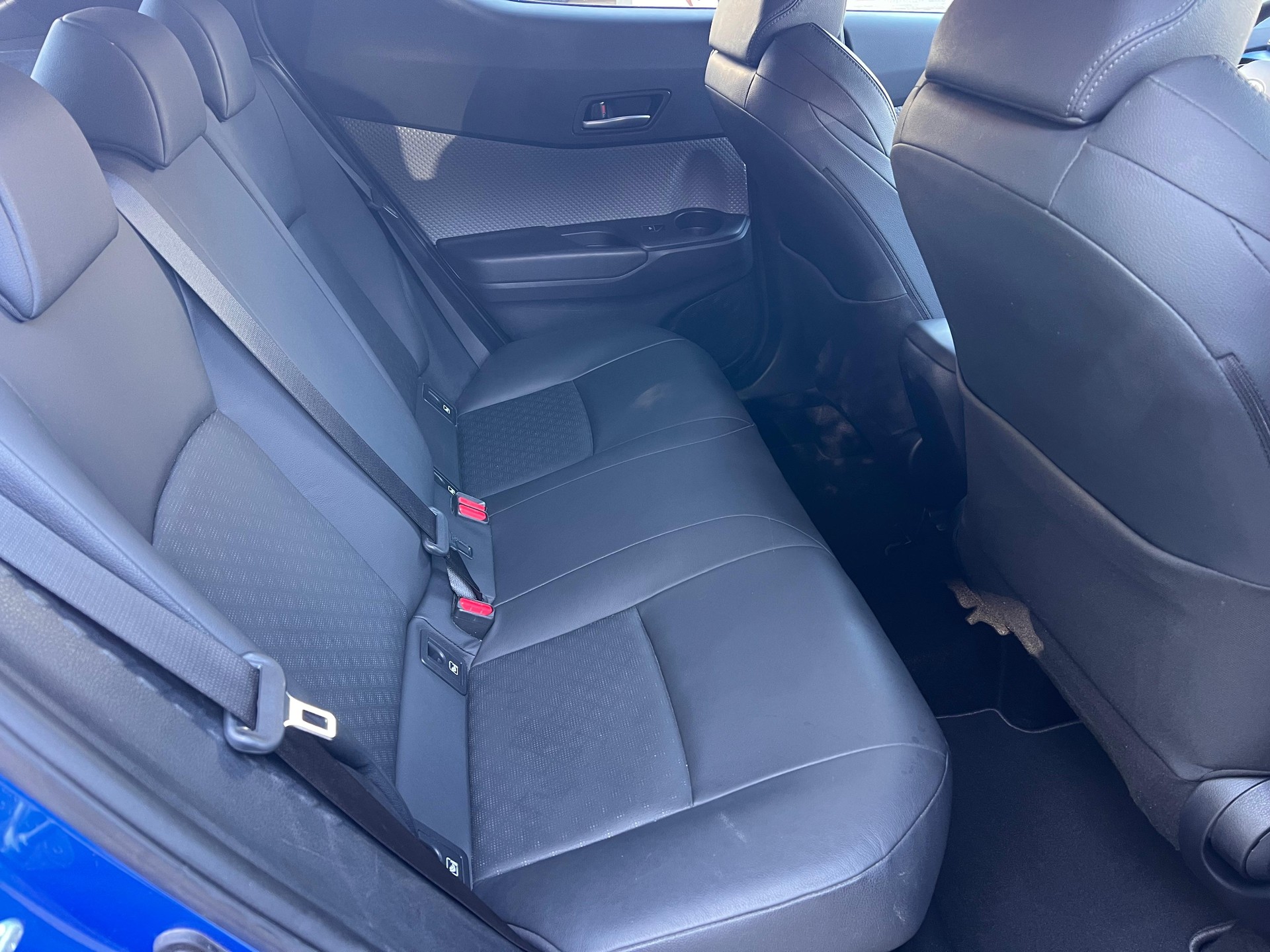 TOYOTA C-HR 1.8 VVTi HSD Style-image-11
