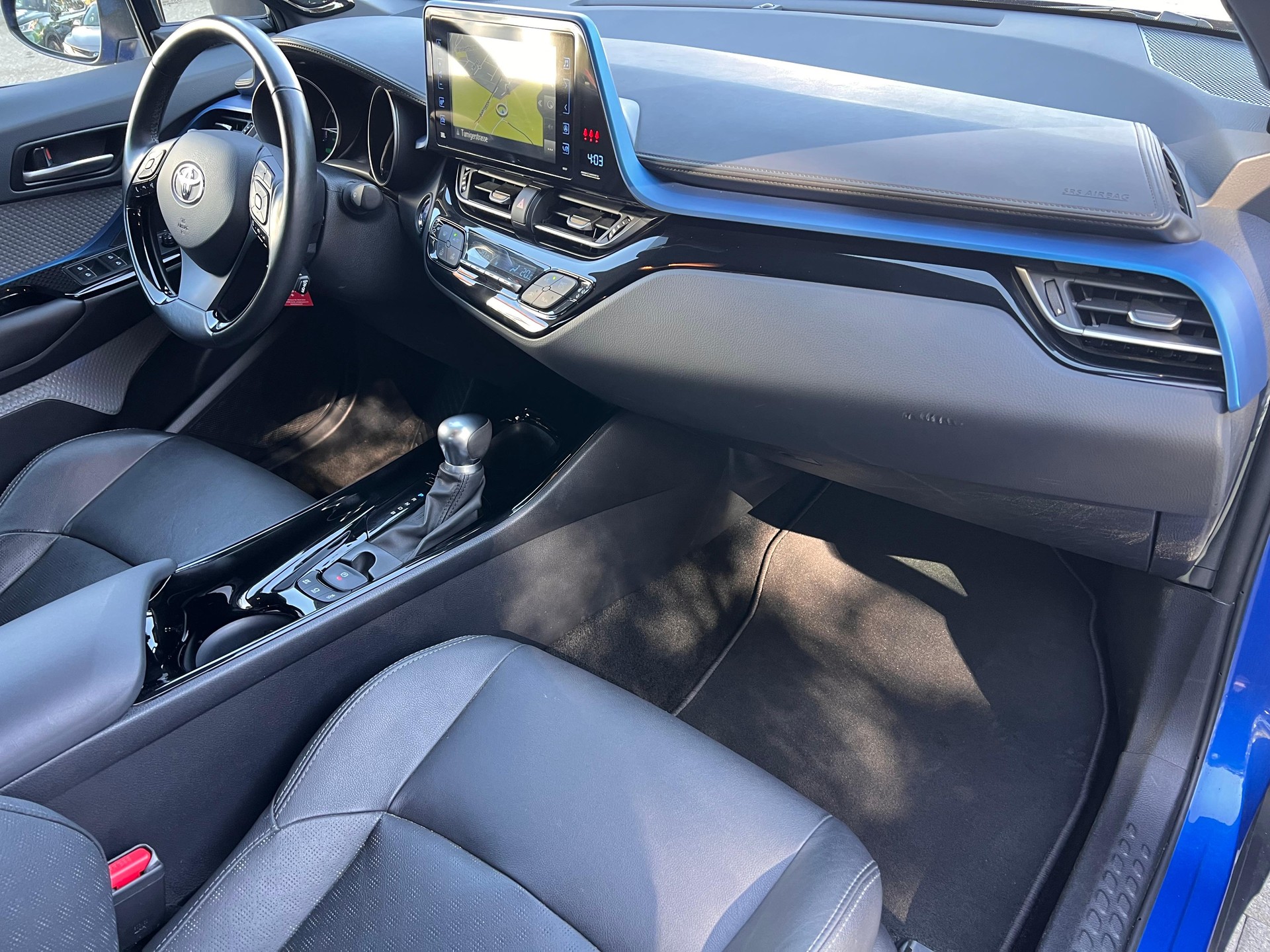 TOYOTA C-HR 1.8 VVTi HSD Style-image-13