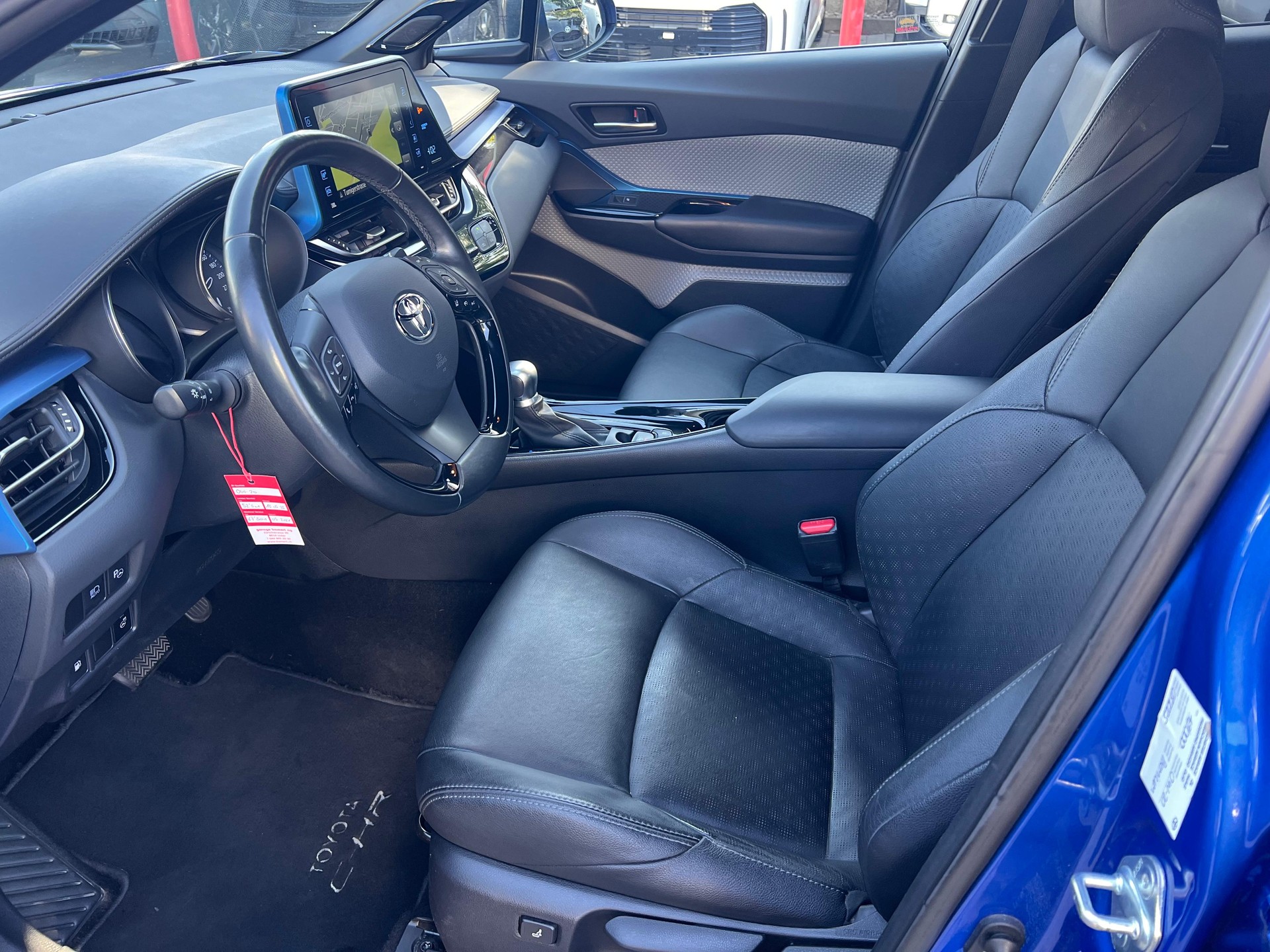 TOYOTA C-HR 1.8 VVTi HSD Style-image-8