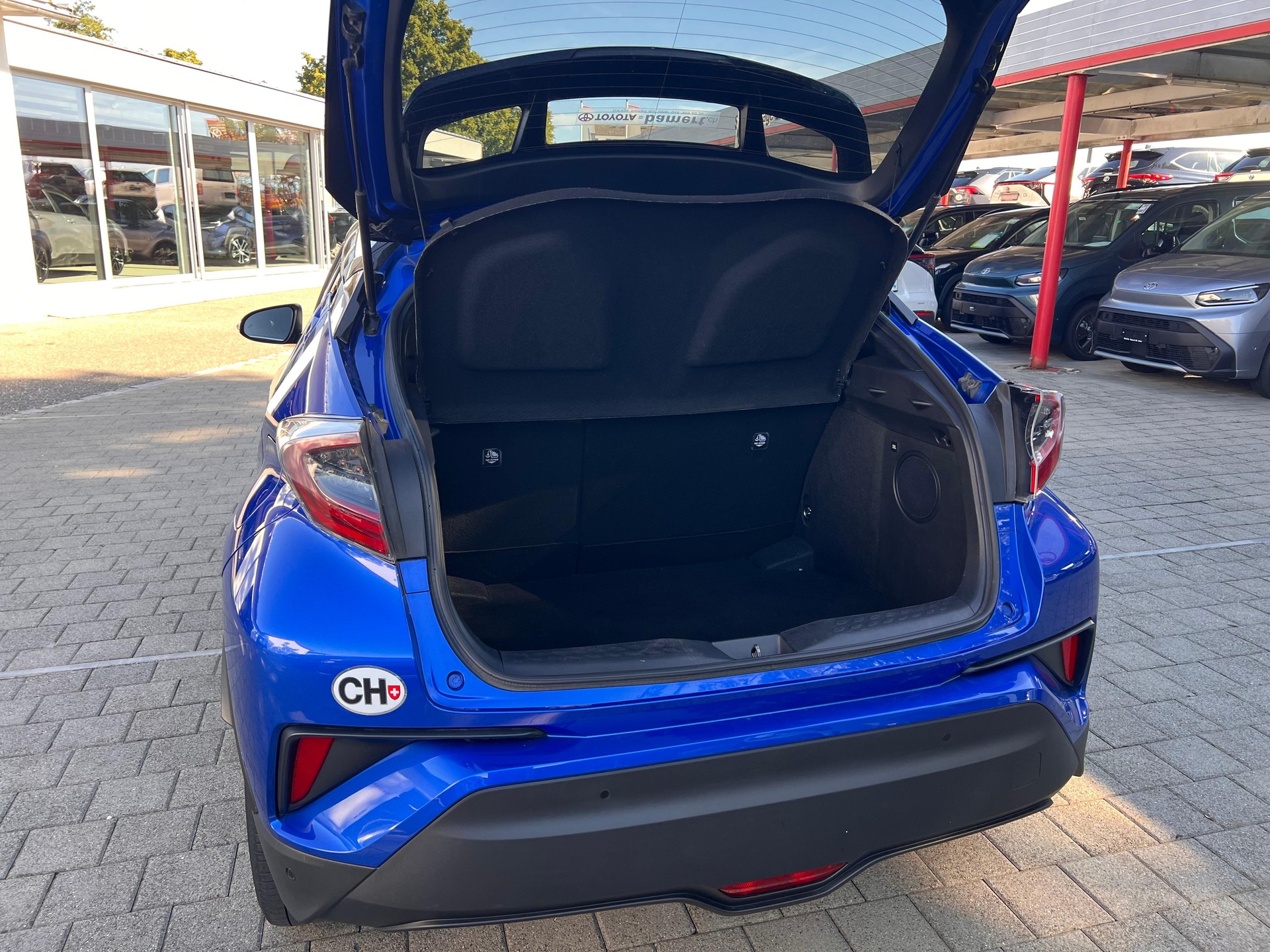 TOYOTA C-HR 1.8 VVTi HSD Style-image-6