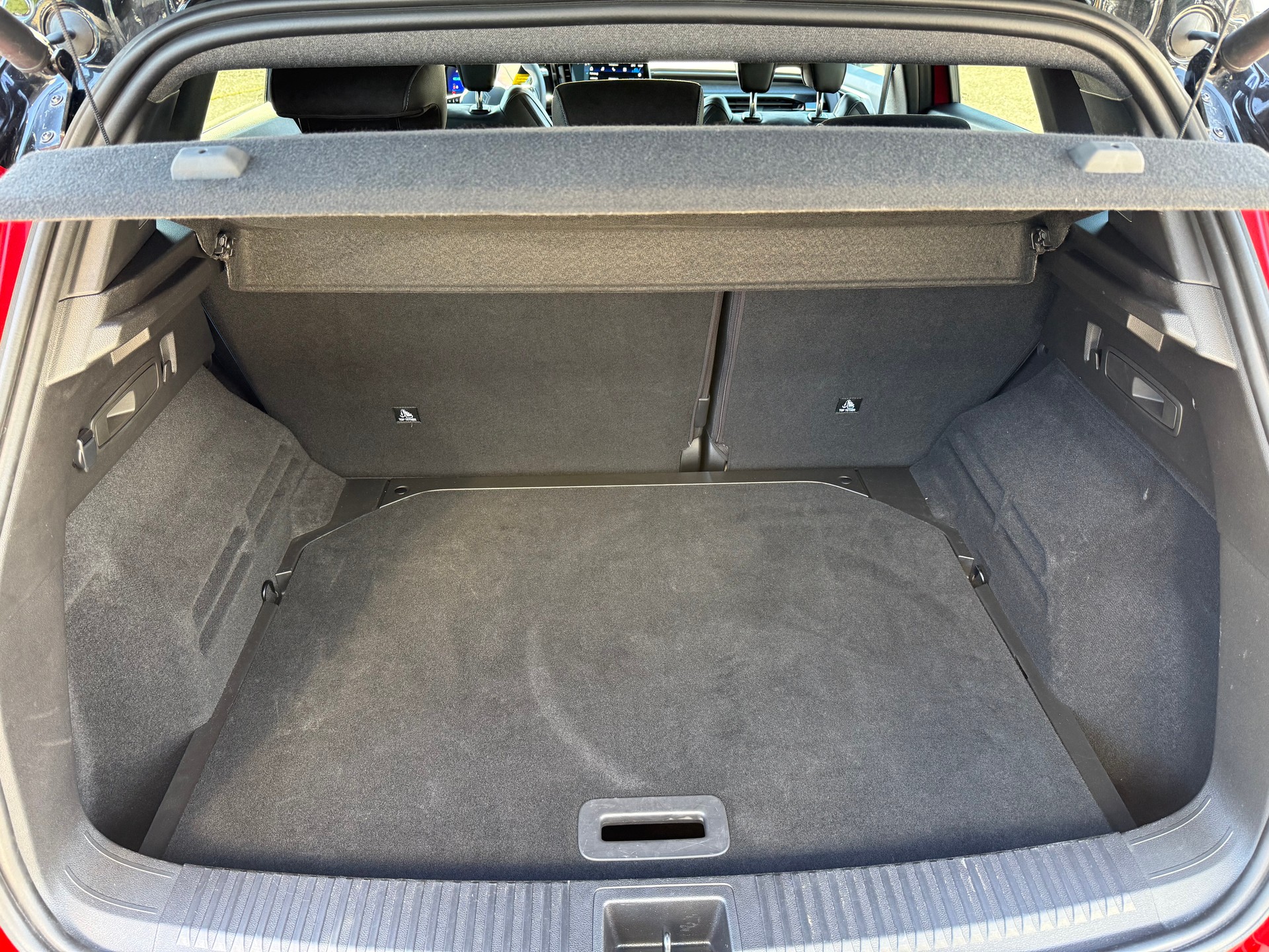RENAULT Austral 1.2 HEV 200 Techno Esprit Alpine A-image-12