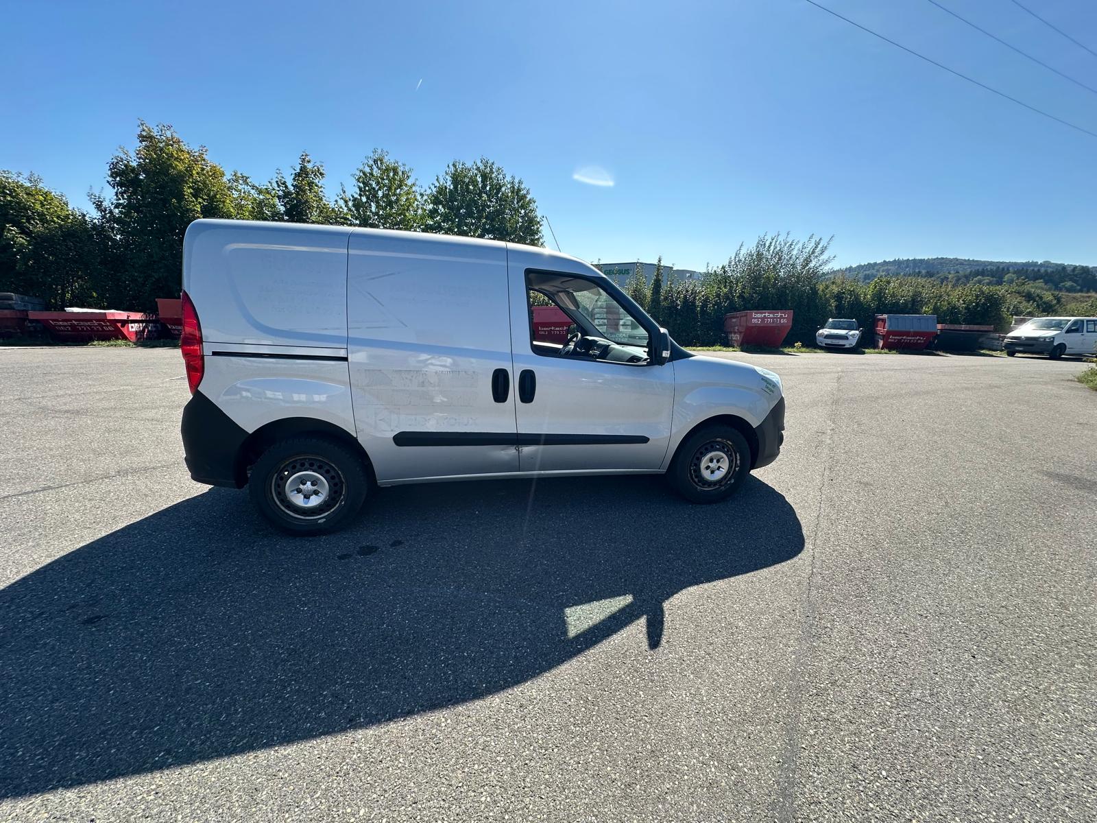 OPEL Combo 1.4 CNG Turbo ecoFLEX 2.4 L1H2-image-8