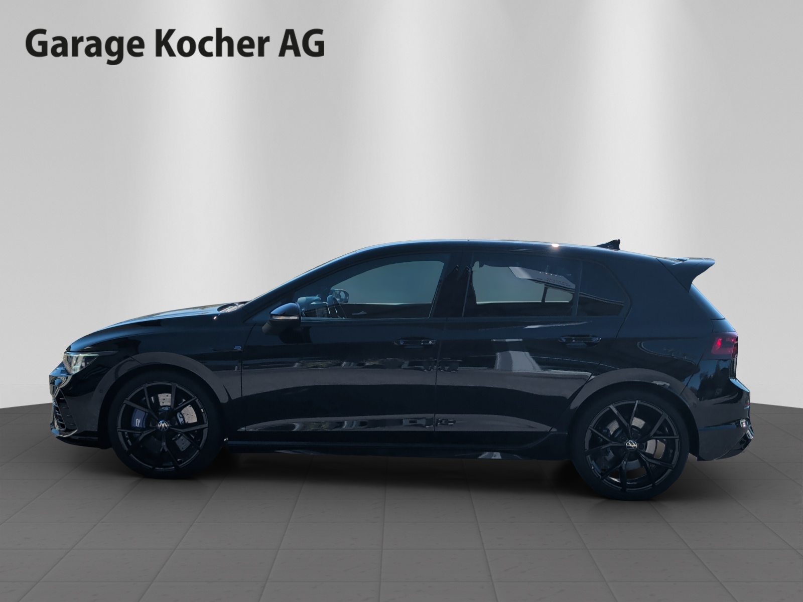 VW Golf 2.0 TSI R DSG 4Motion-image-2