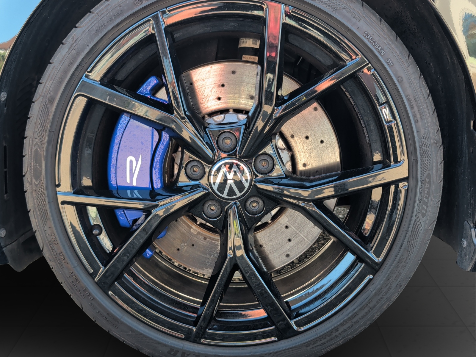 VW Golf 2.0 TSI R DSG 4Motion-image-7