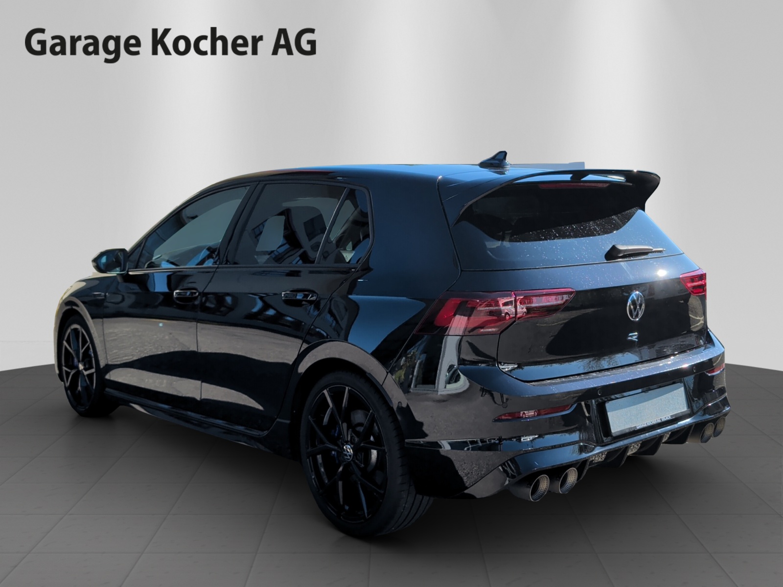 VW Golf 2.0 TSI R DSG 4Motion-image-4