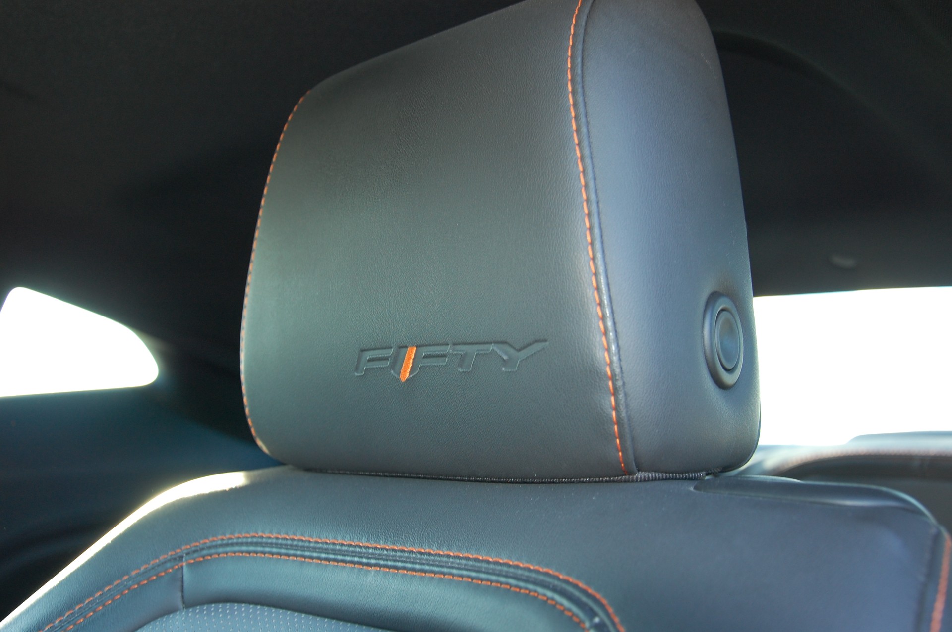 CHEVROLET Camaro 6.2 Coupé 50th Ann. Edition Automatic-image-7
