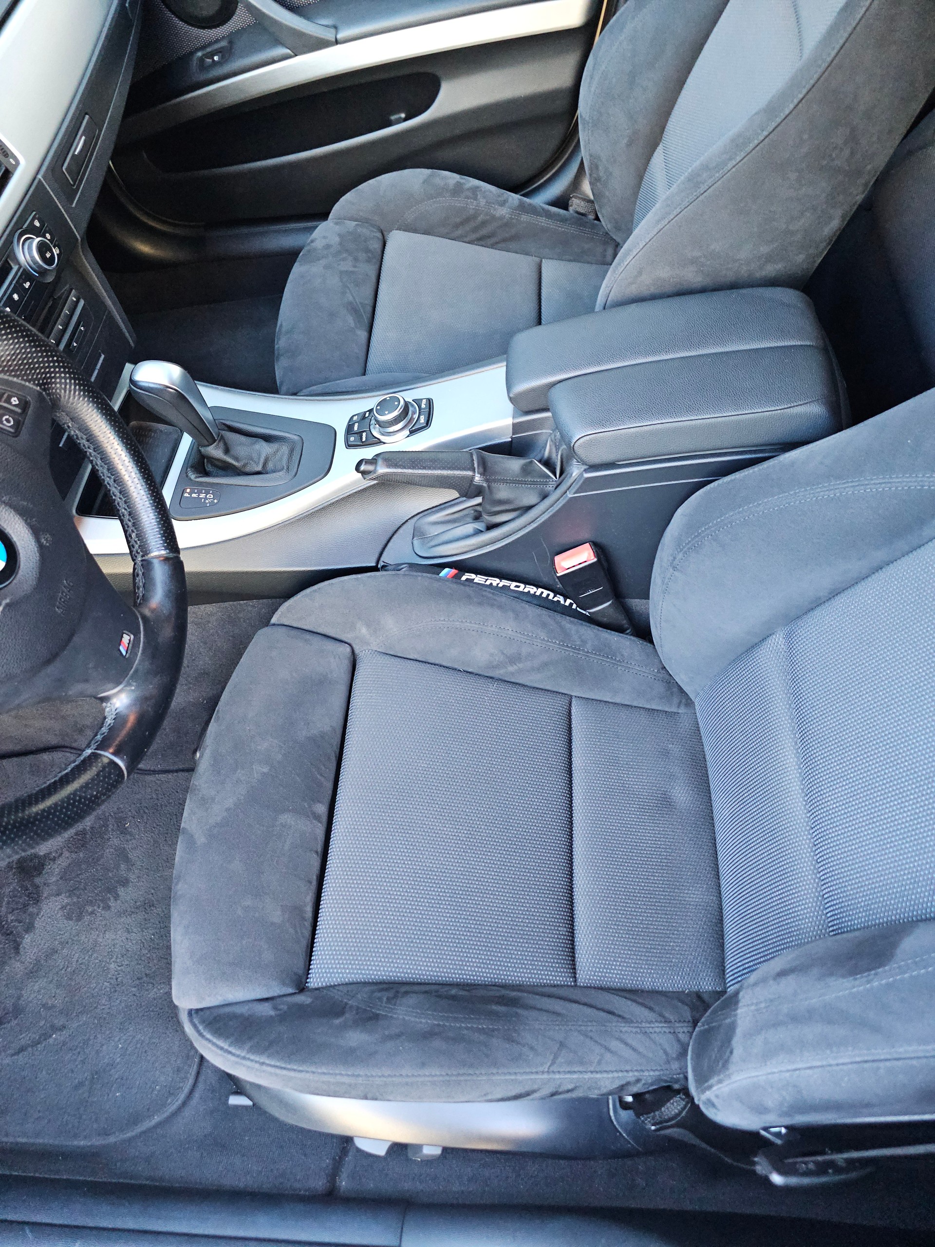 BMW 320d xDrive Touring Dynamic Edition Steptronic-image-10